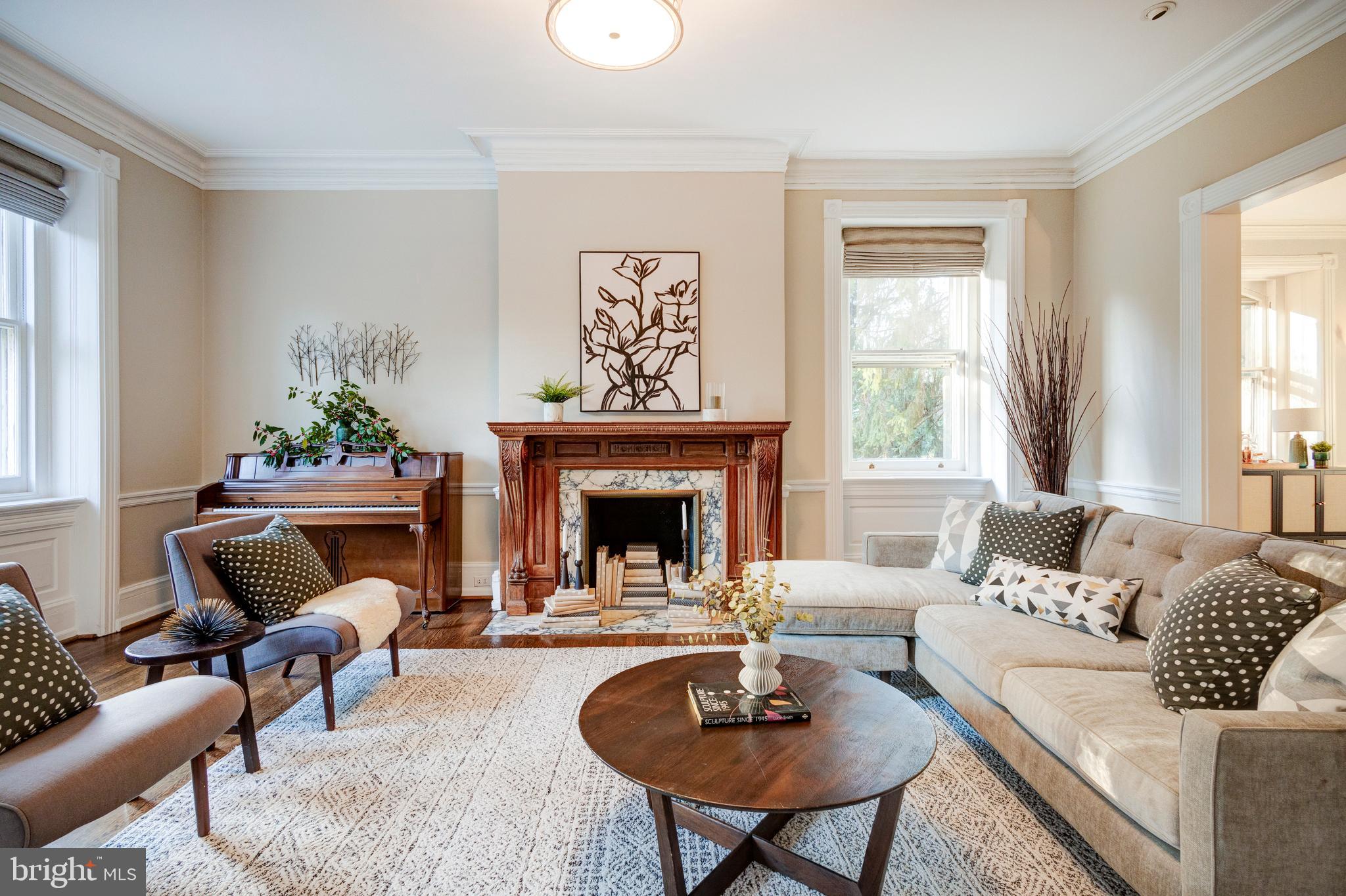 CHESTNUT HILL - Residential