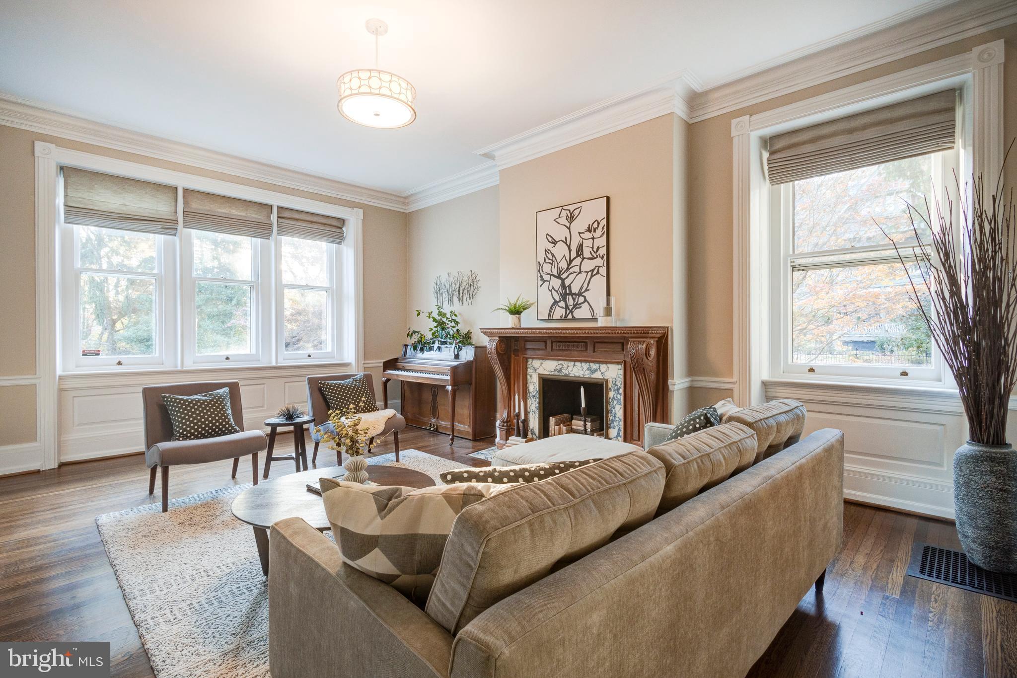 CHESTNUT HILL - Residential