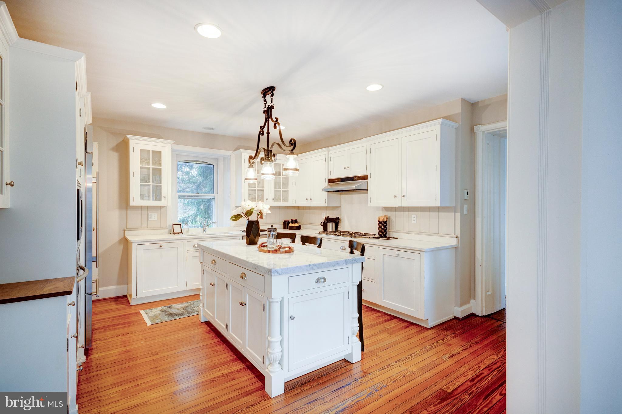 CHESTNUT HILL - Residential