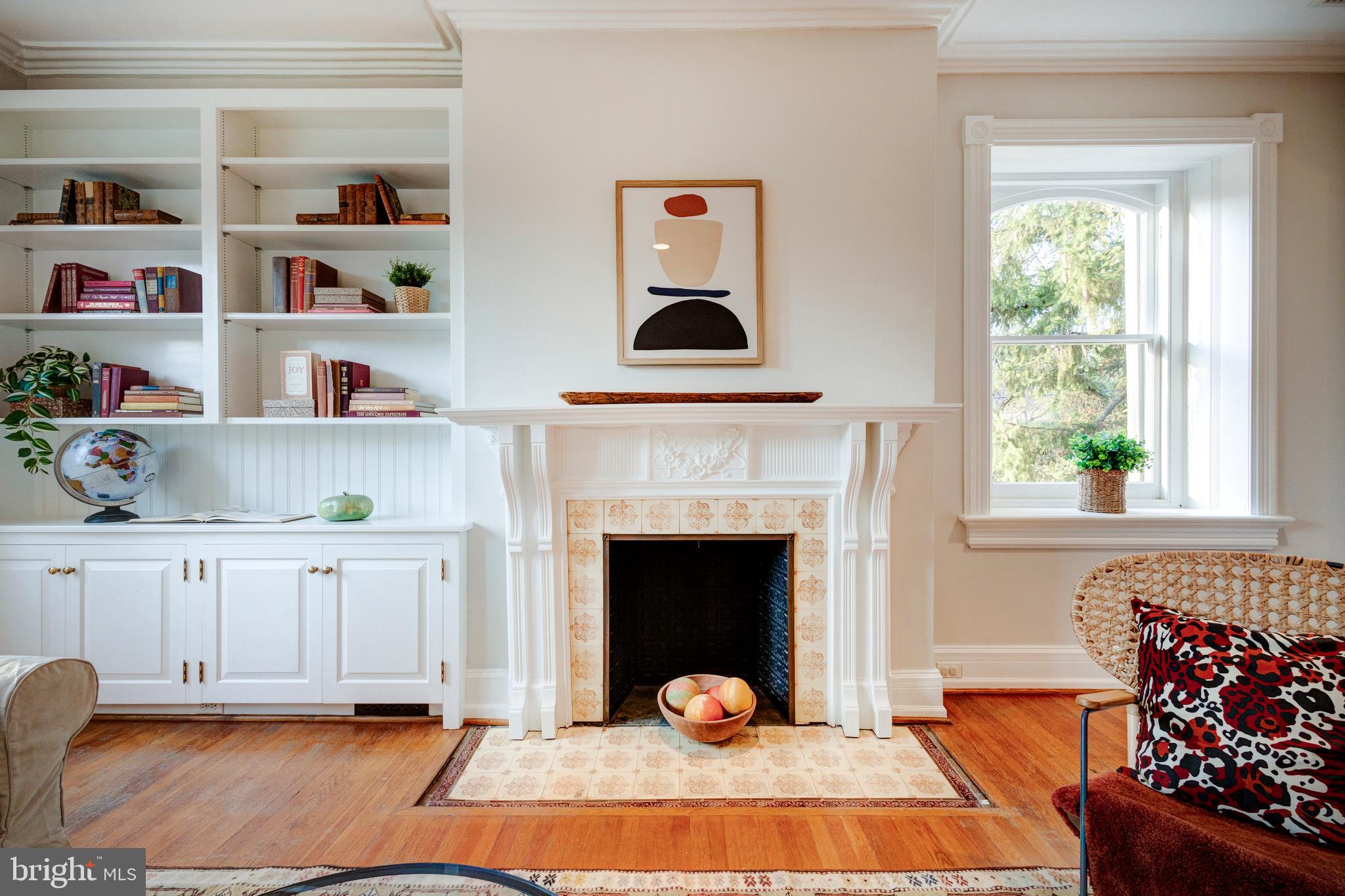 CHESTNUT HILL - Residential