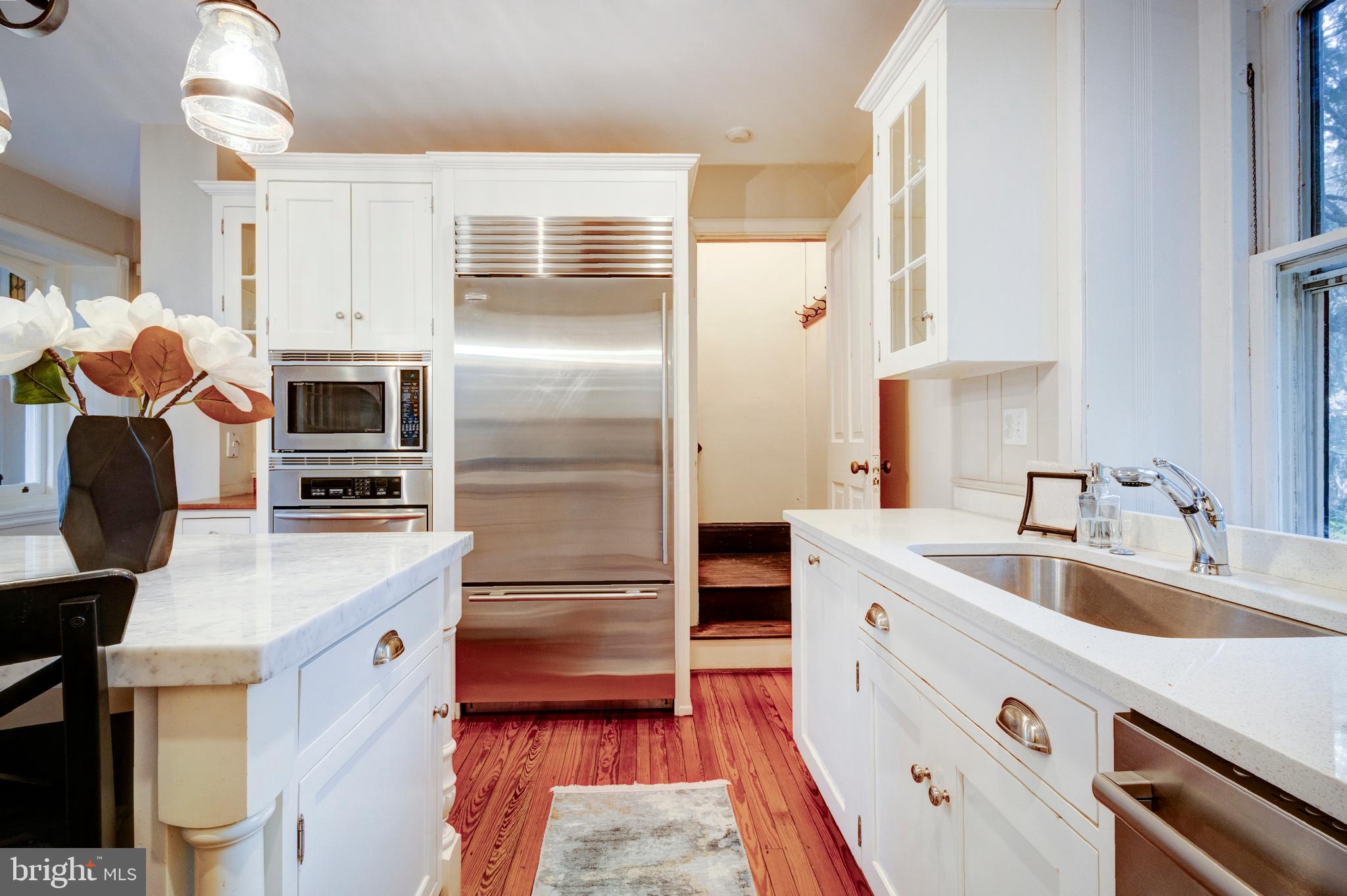 CHESTNUT HILL - Residential