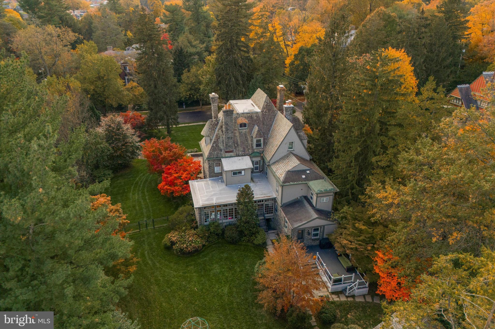 CHESTNUT HILL - Residential