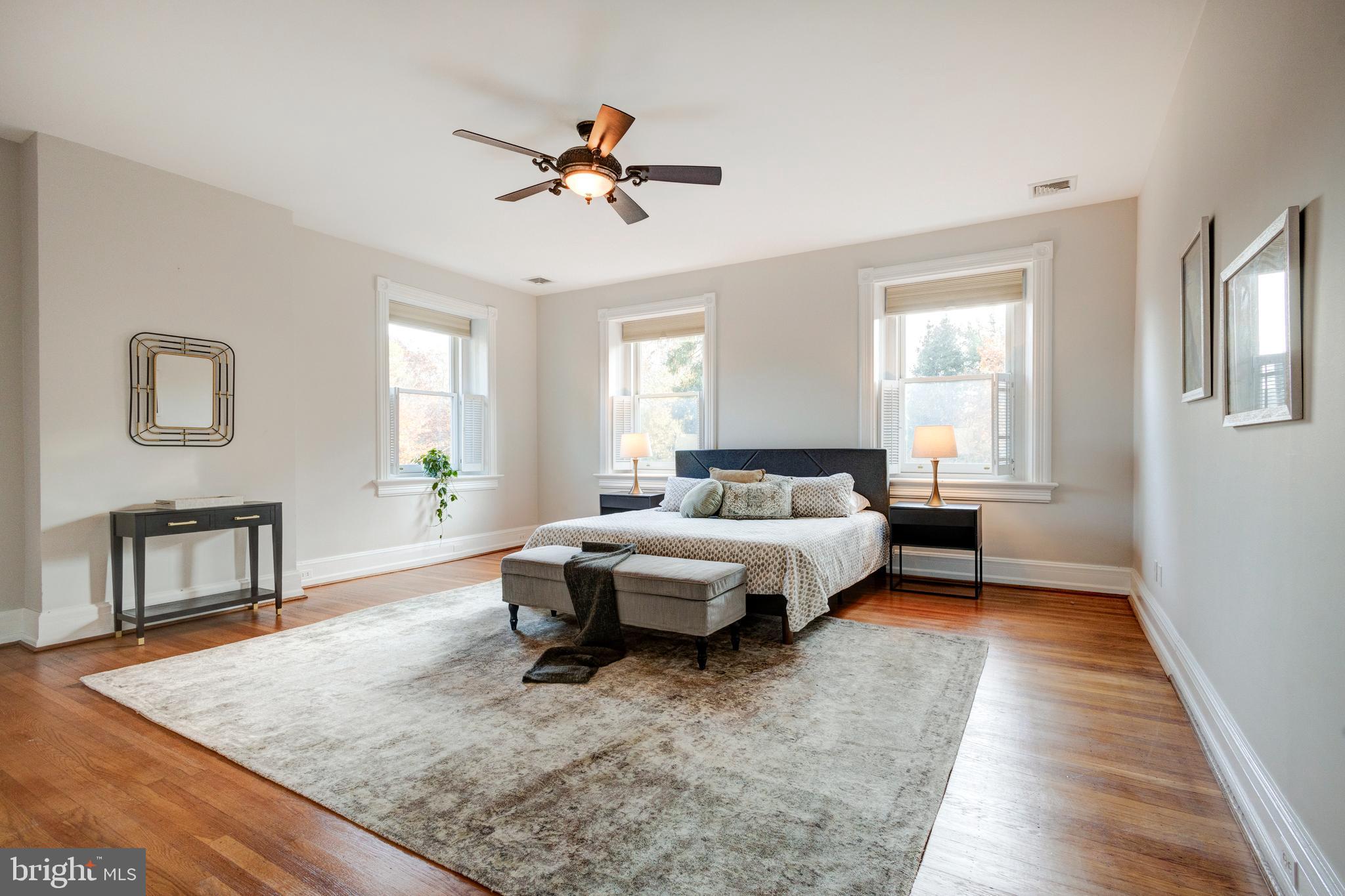 CHESTNUT HILL - Residential