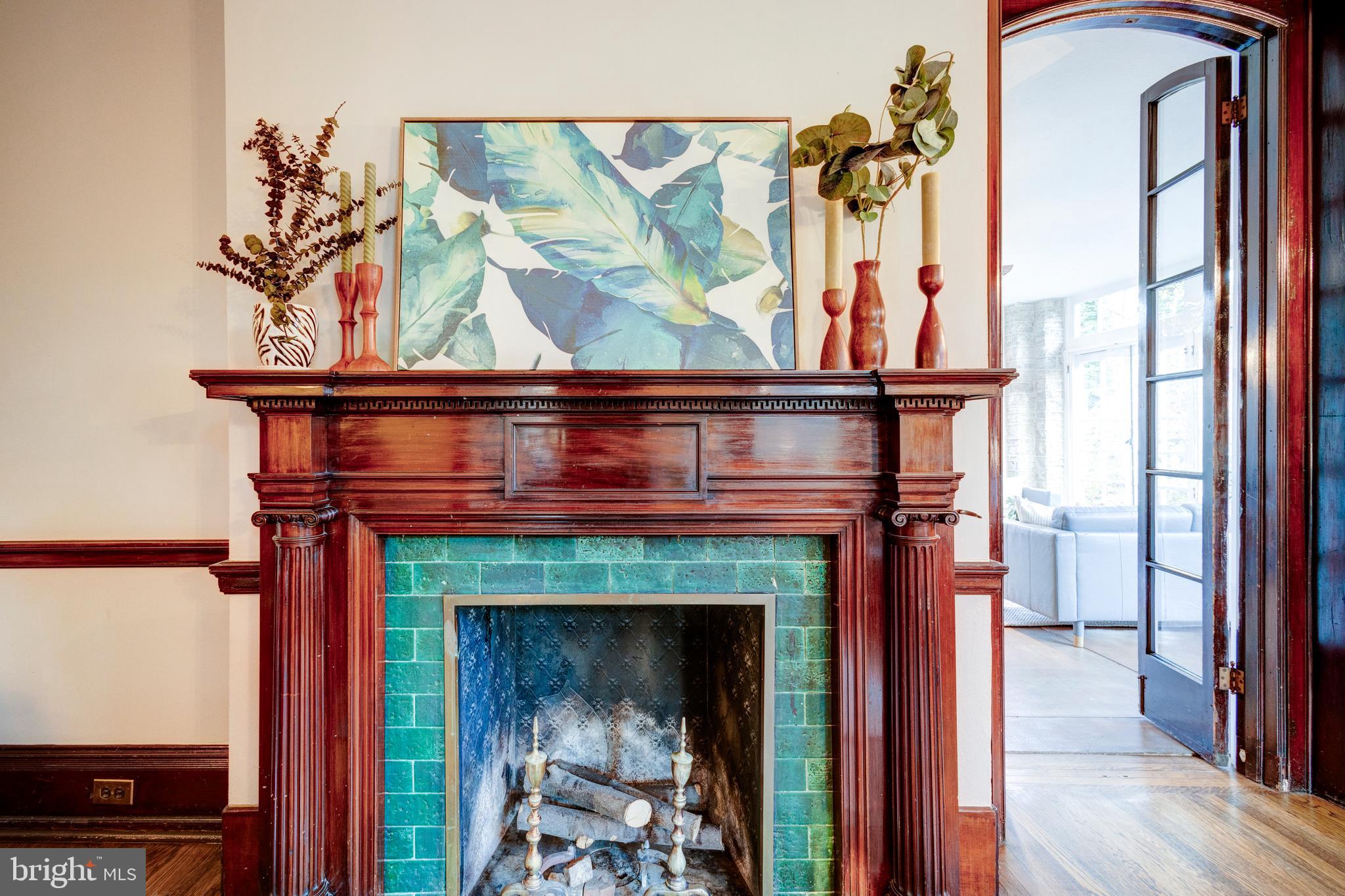 CHESTNUT HILL - Residential