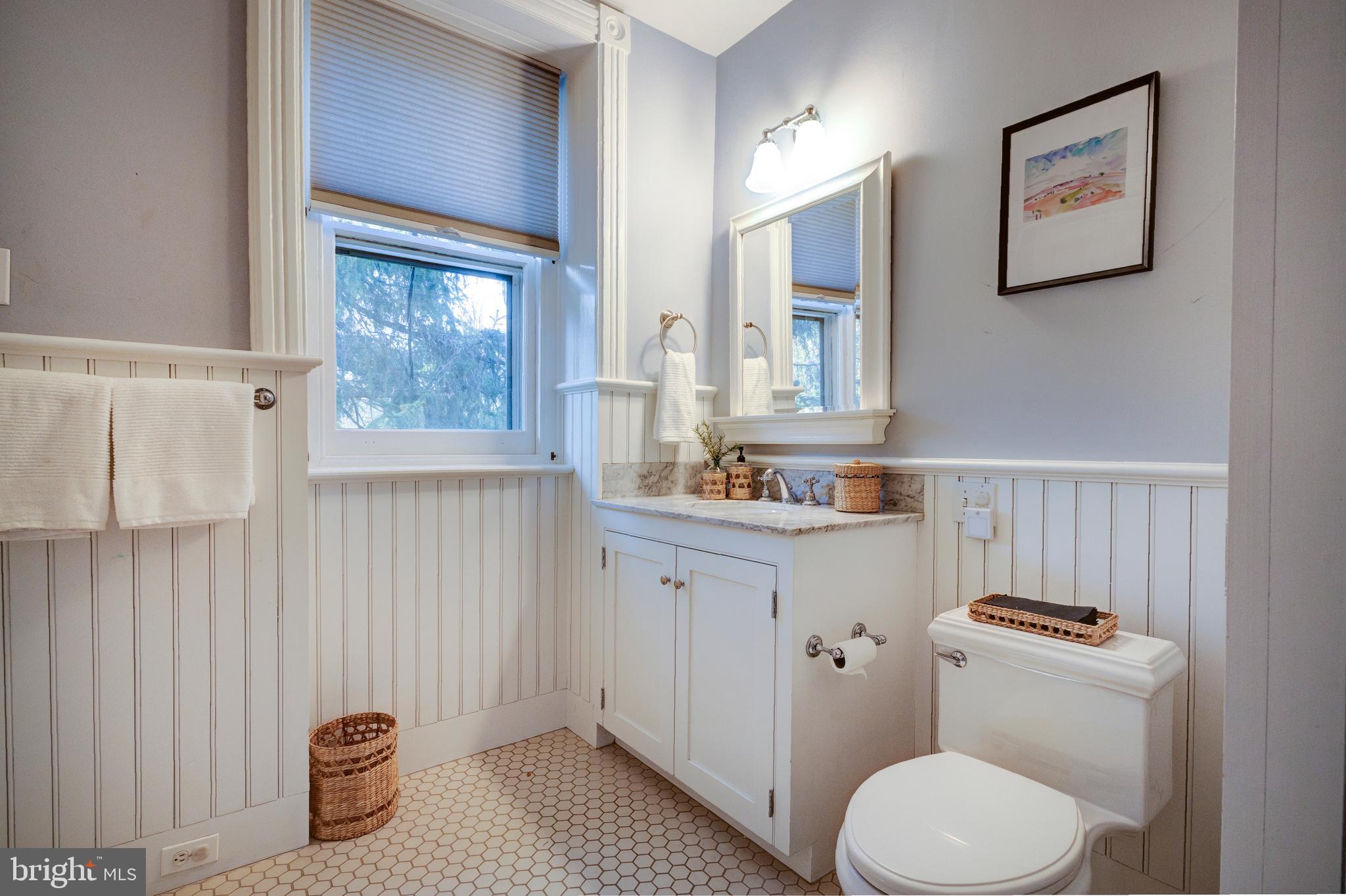 CHESTNUT HILL - Residential