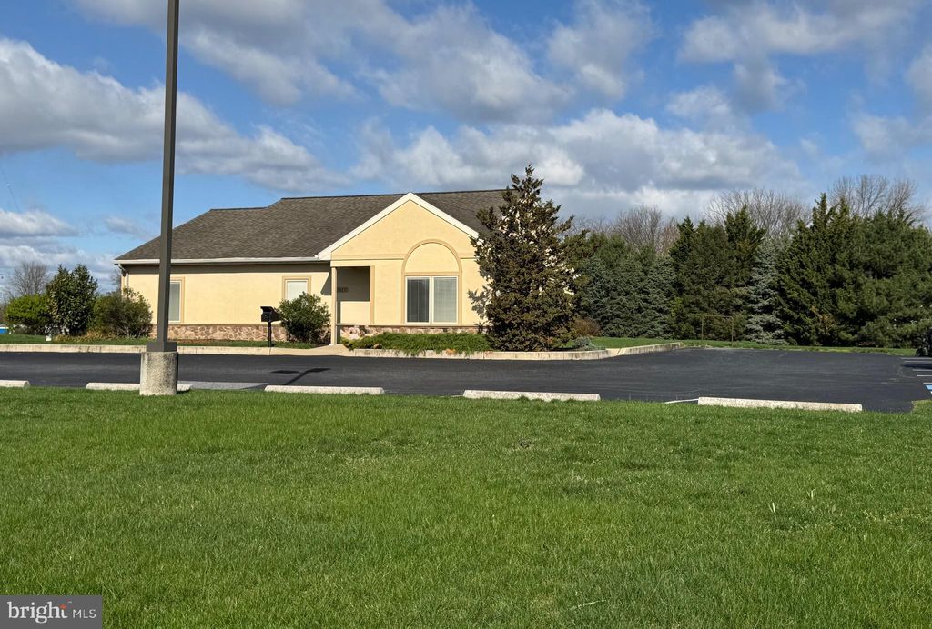 Photo of 1077 Dairy Lane, ELIZABETHTOWN, PA 17022 (MLS # PALA2067288)