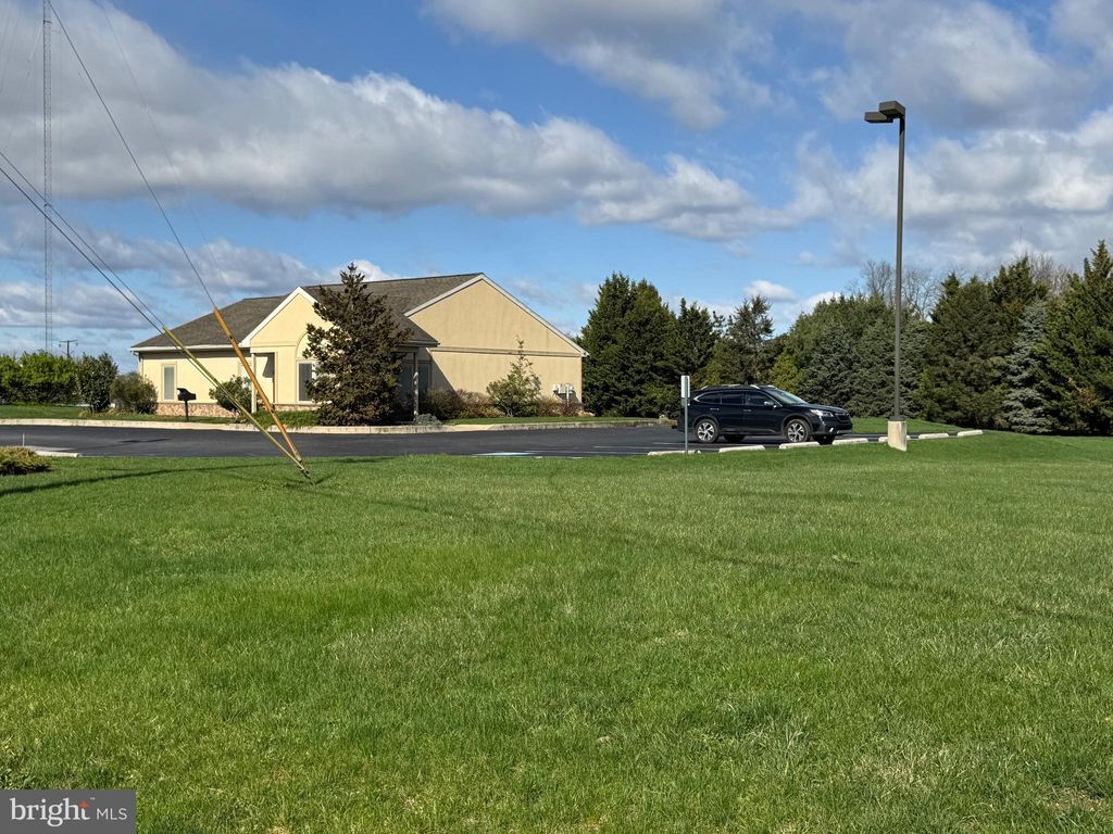 Photo of 1077 Dairy Lane, ELIZABETHTOWN, PA 17022 (MLS # PALA2067288)