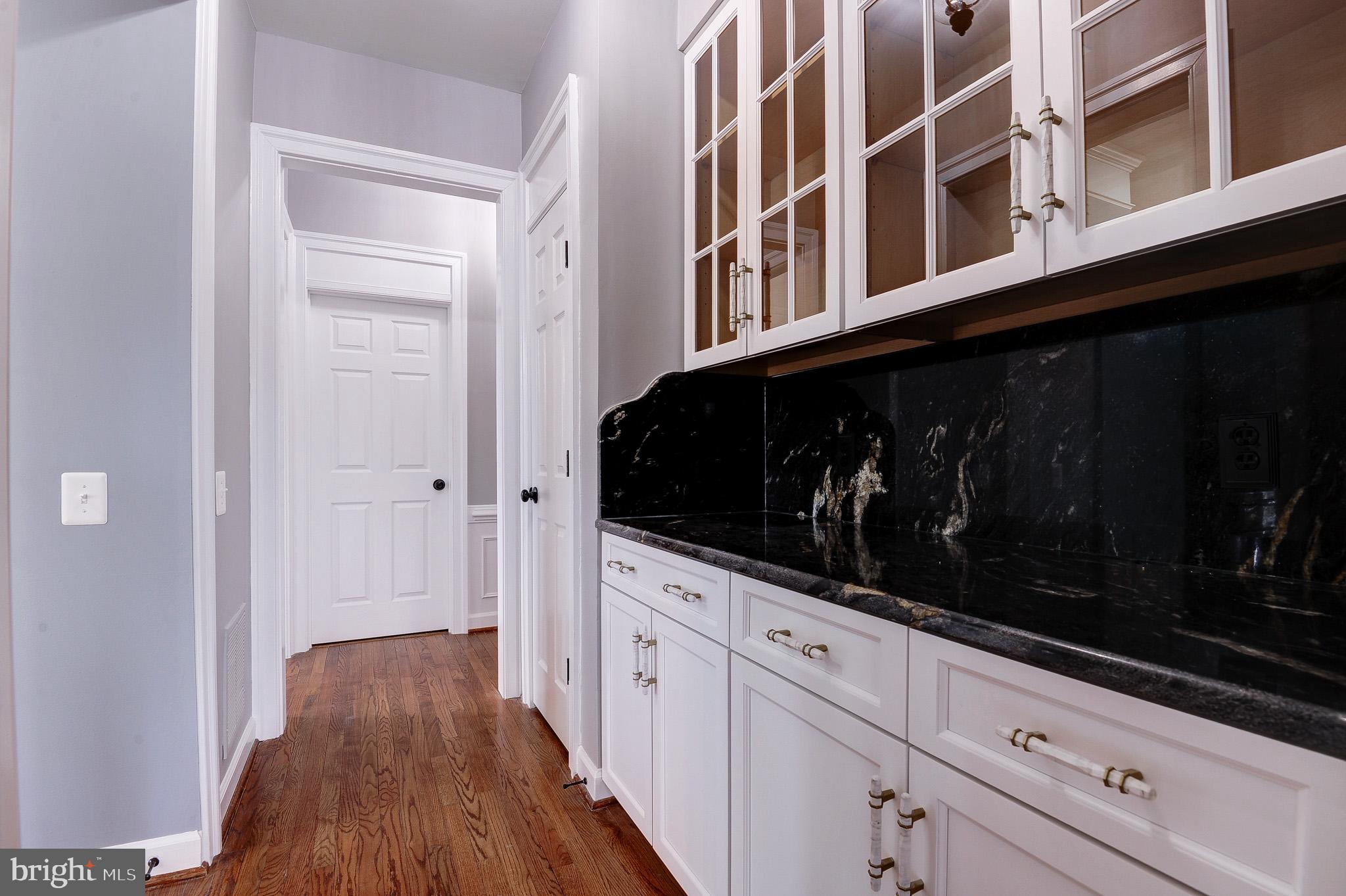 CHAMPION LAKE - Residential