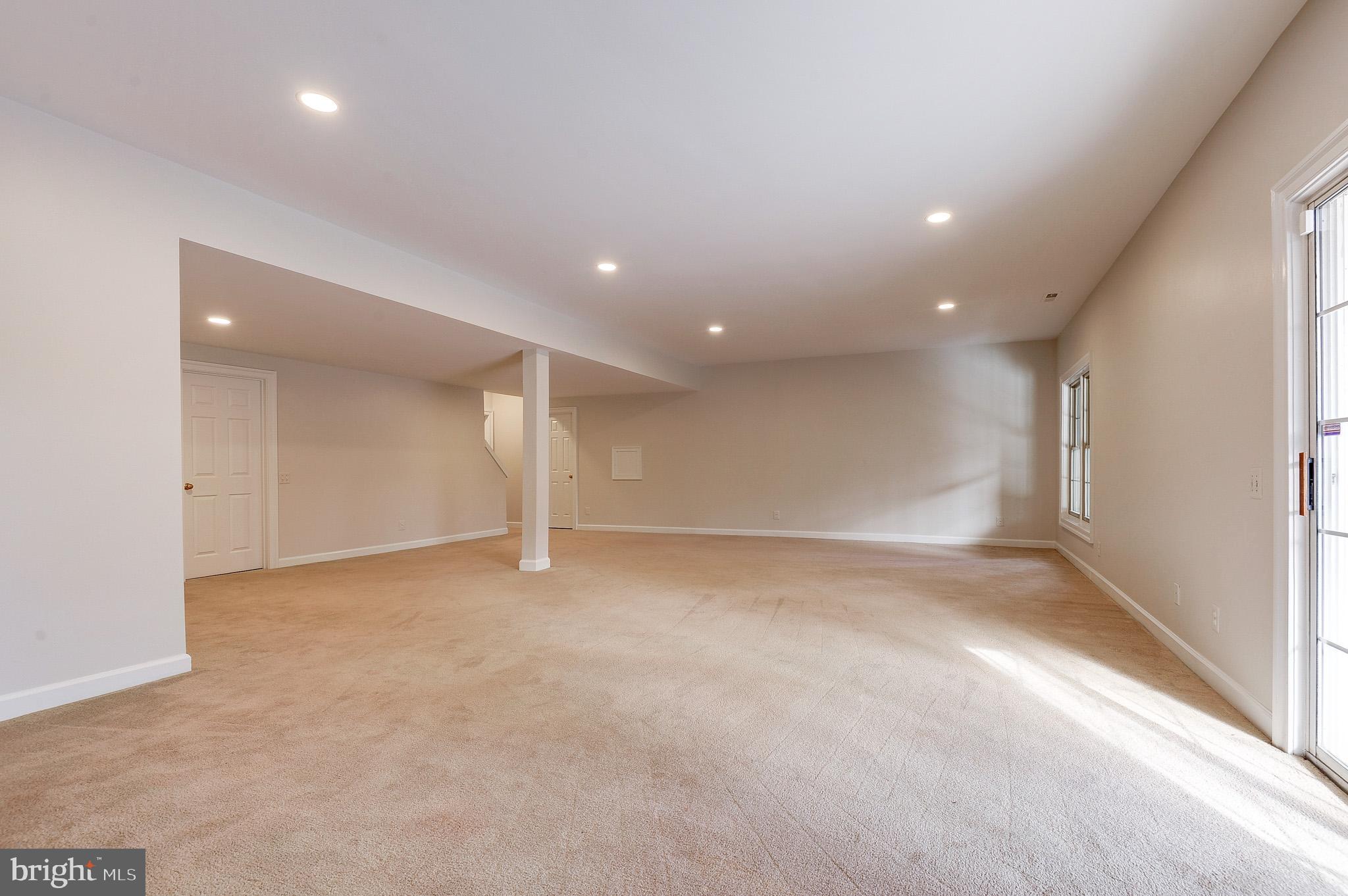 CHAMPION LAKE - Residential