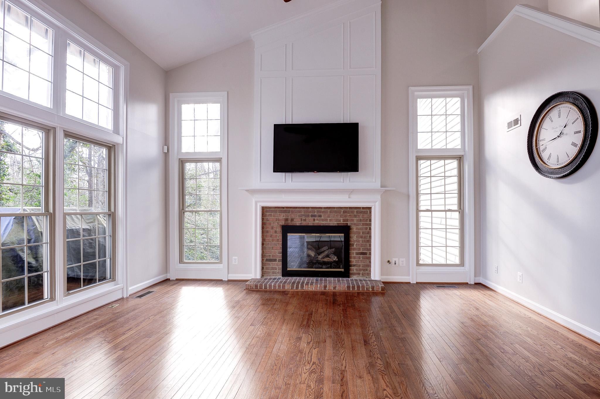 CHAMPION LAKE - Residential