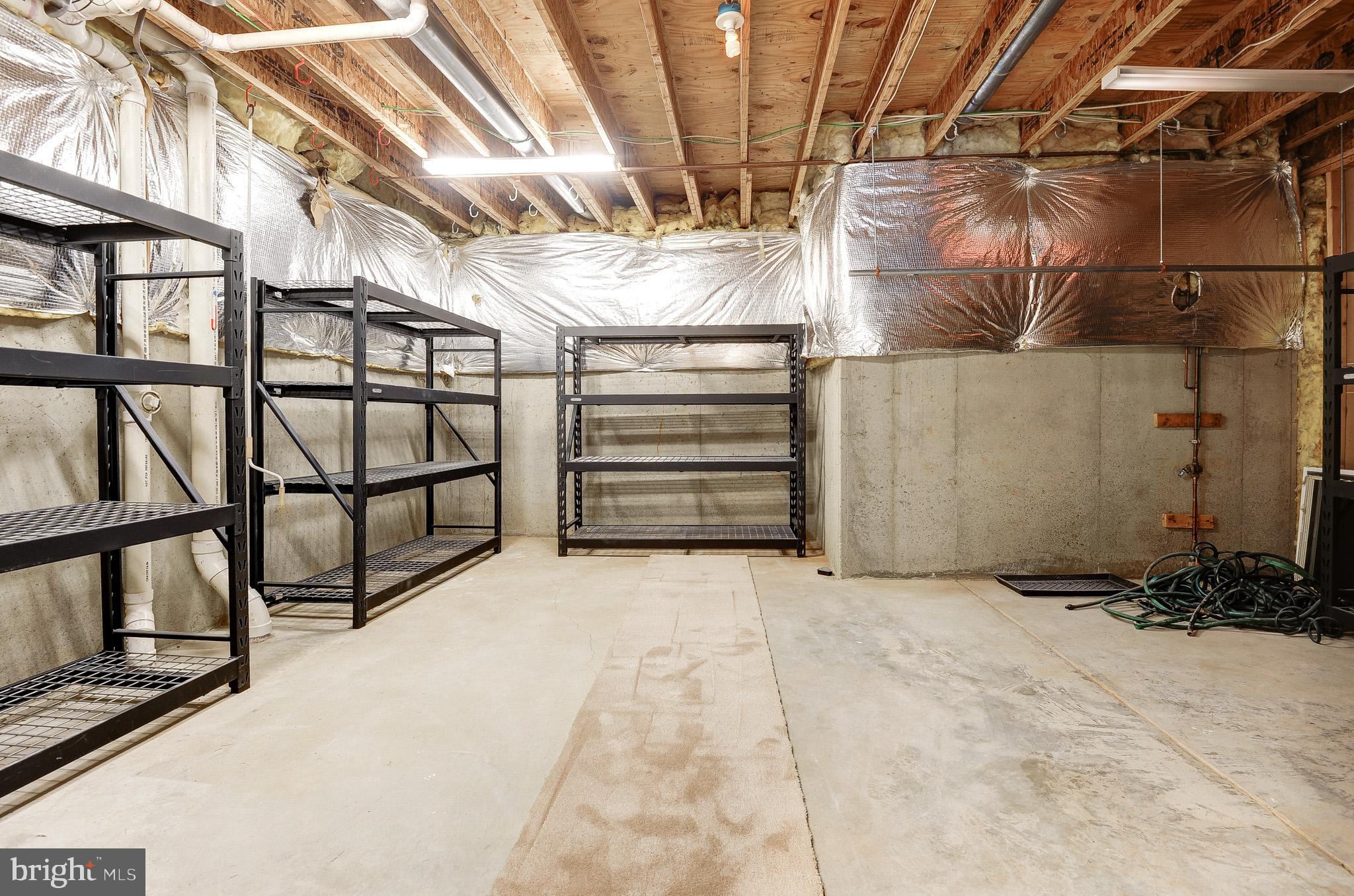 CHAMPION LAKE - Residential