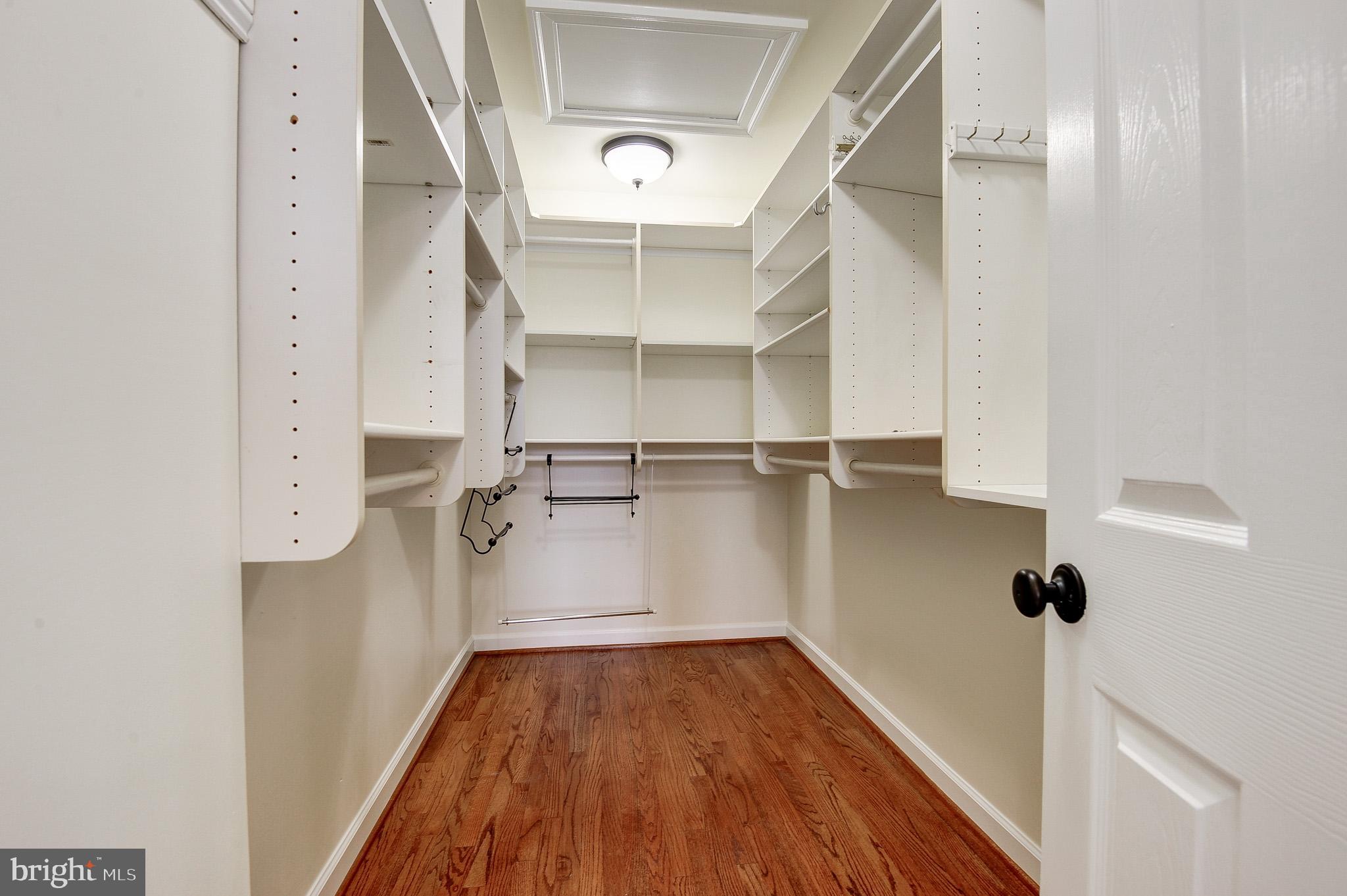 CHAMPION LAKE - Residential