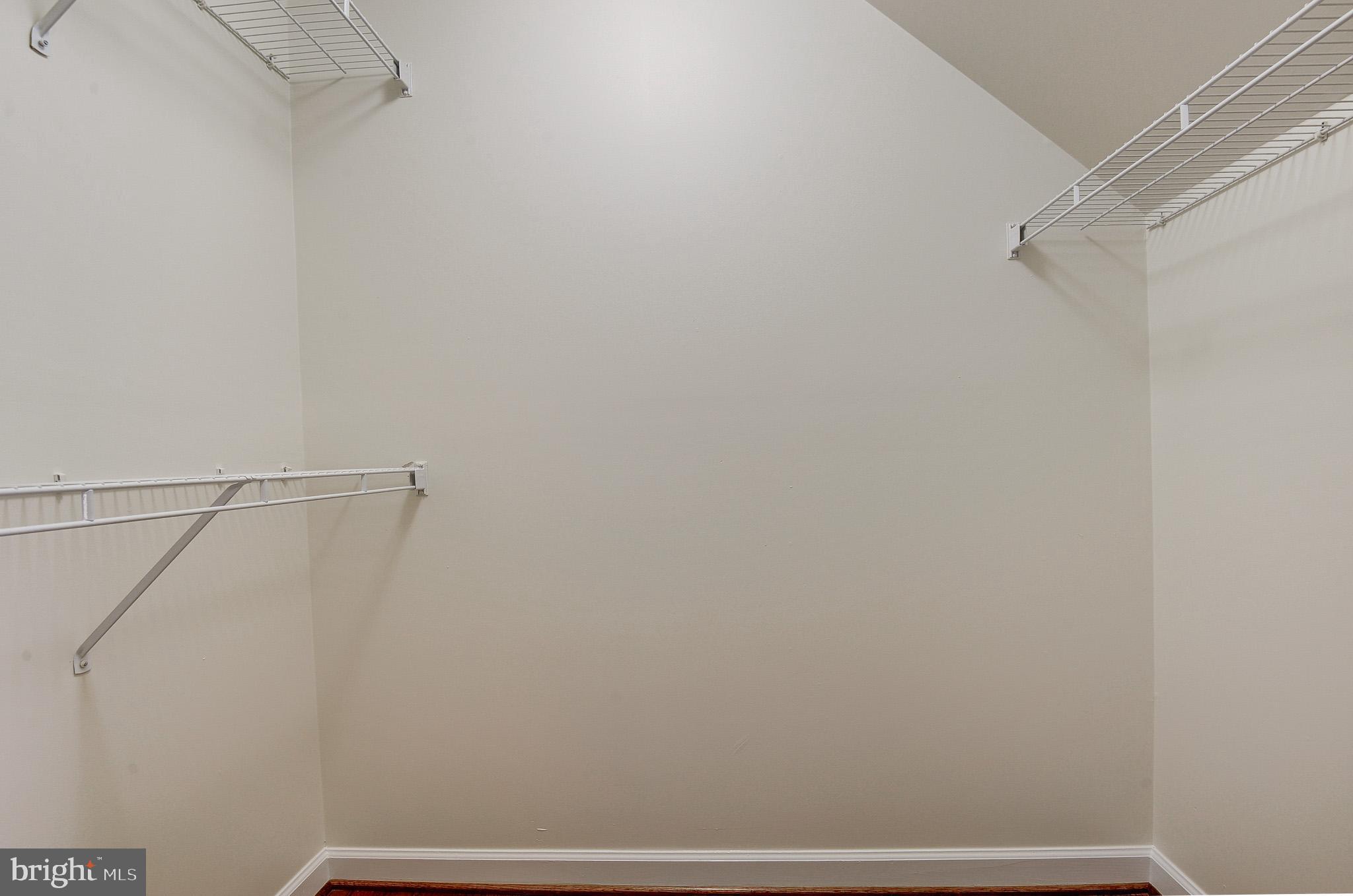 CHAMPION LAKE - Residential