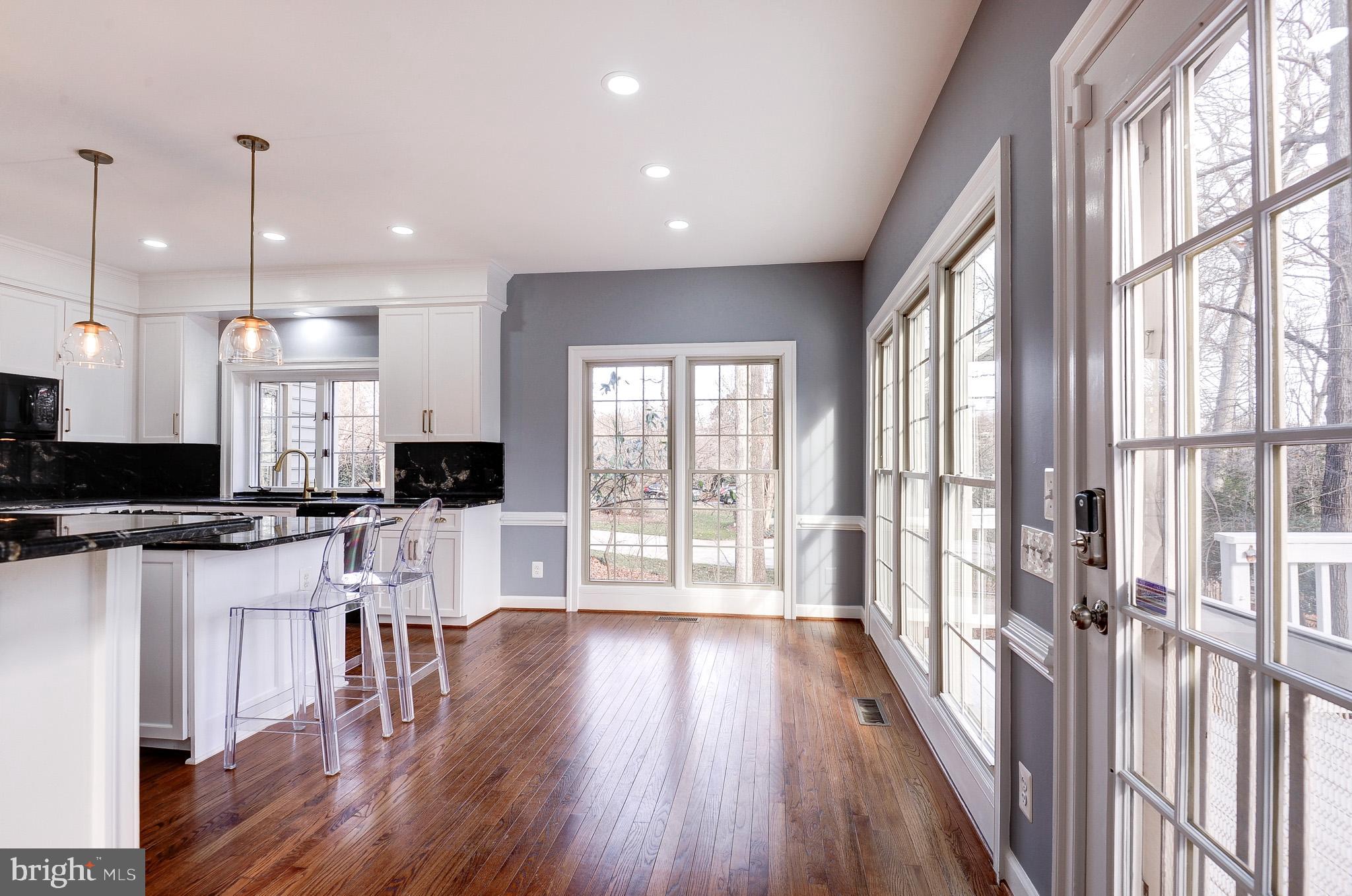 CHAMPION LAKE - Residential