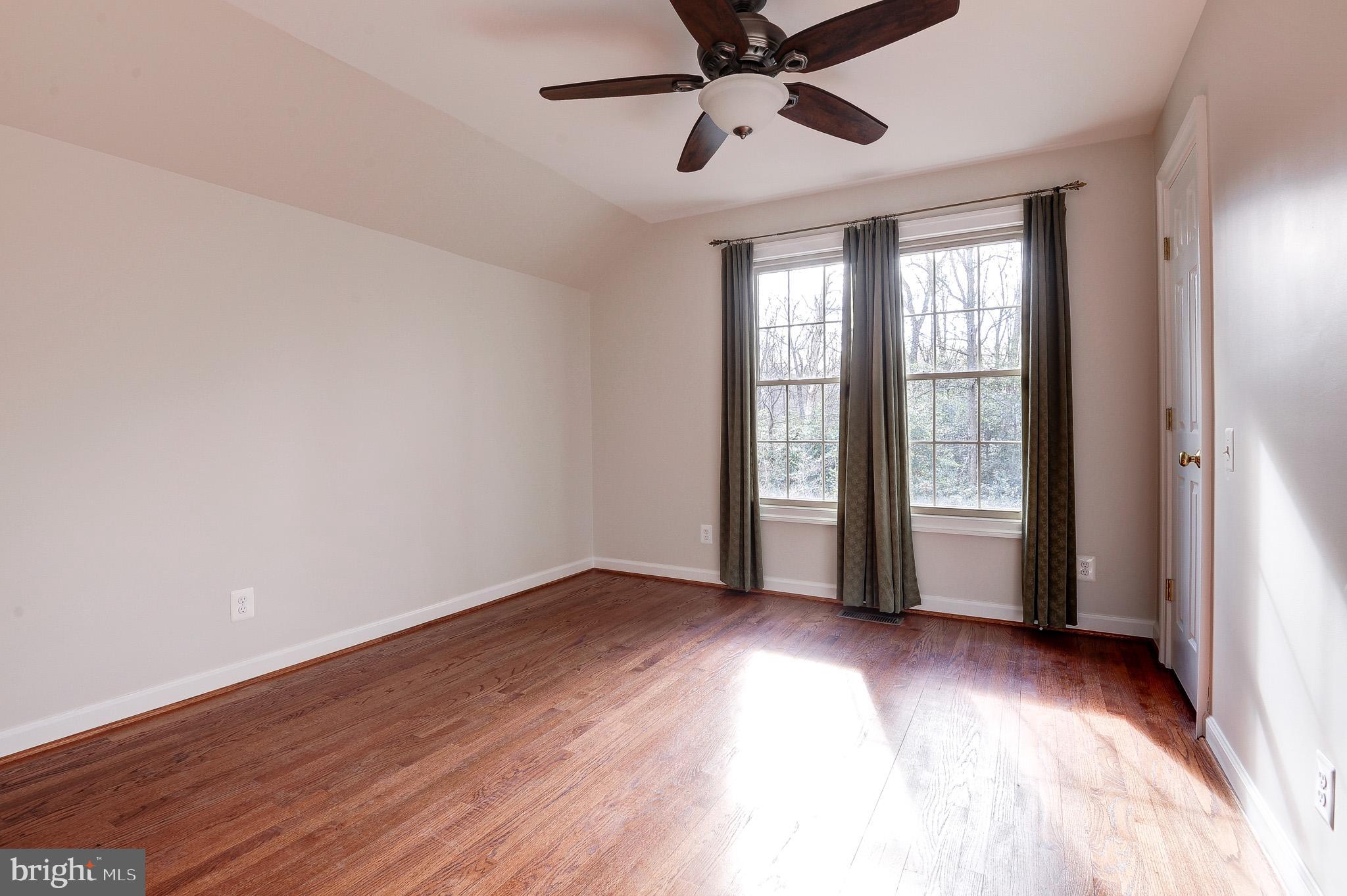 CHAMPION LAKE - Residential