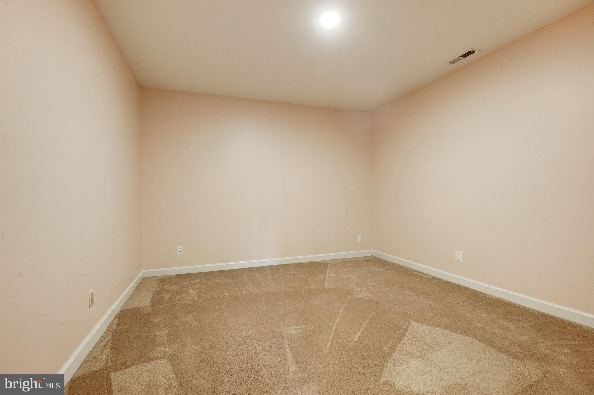 CHAMPION LAKE - Residential