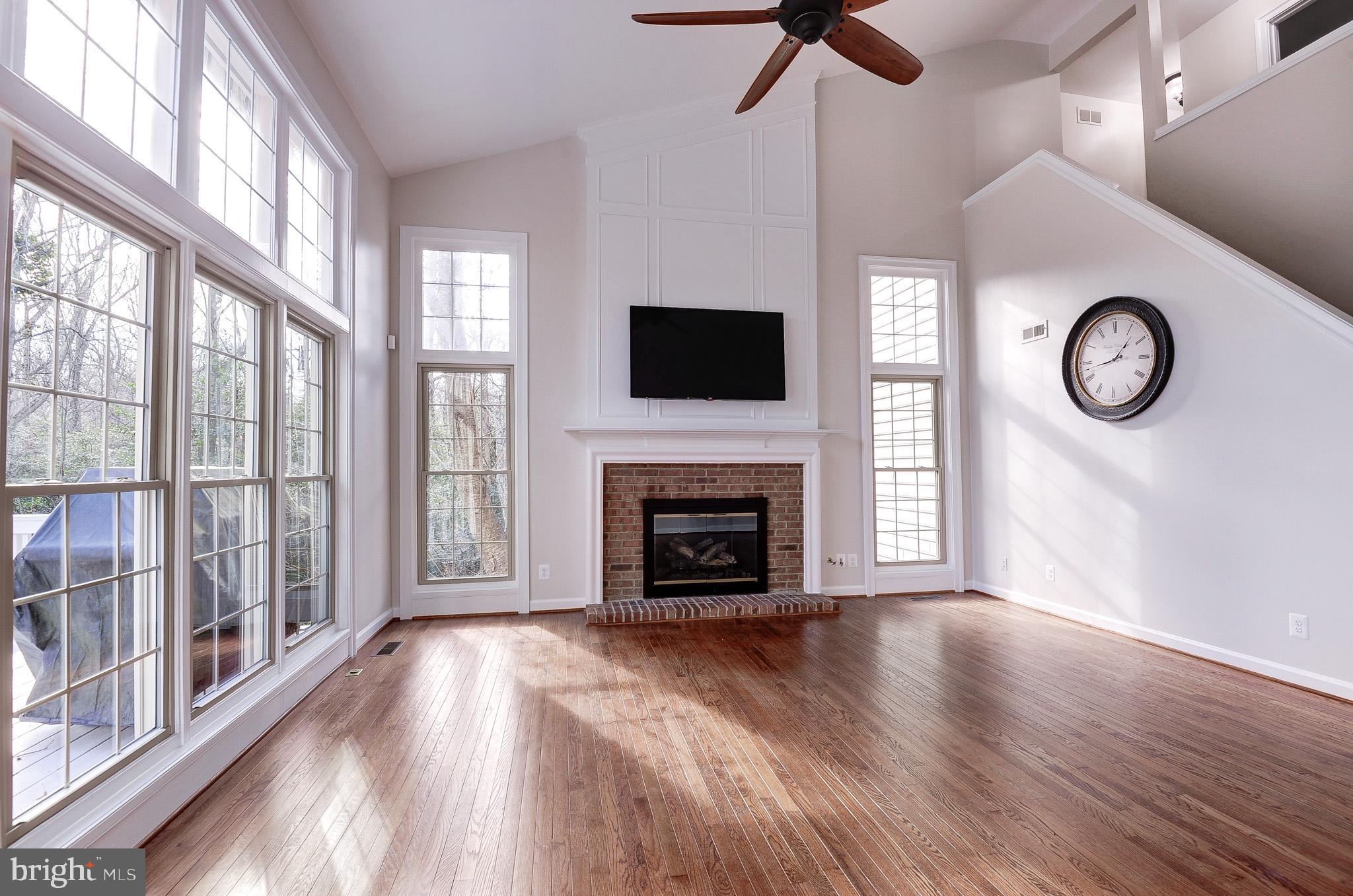 CHAMPION LAKE - Residential