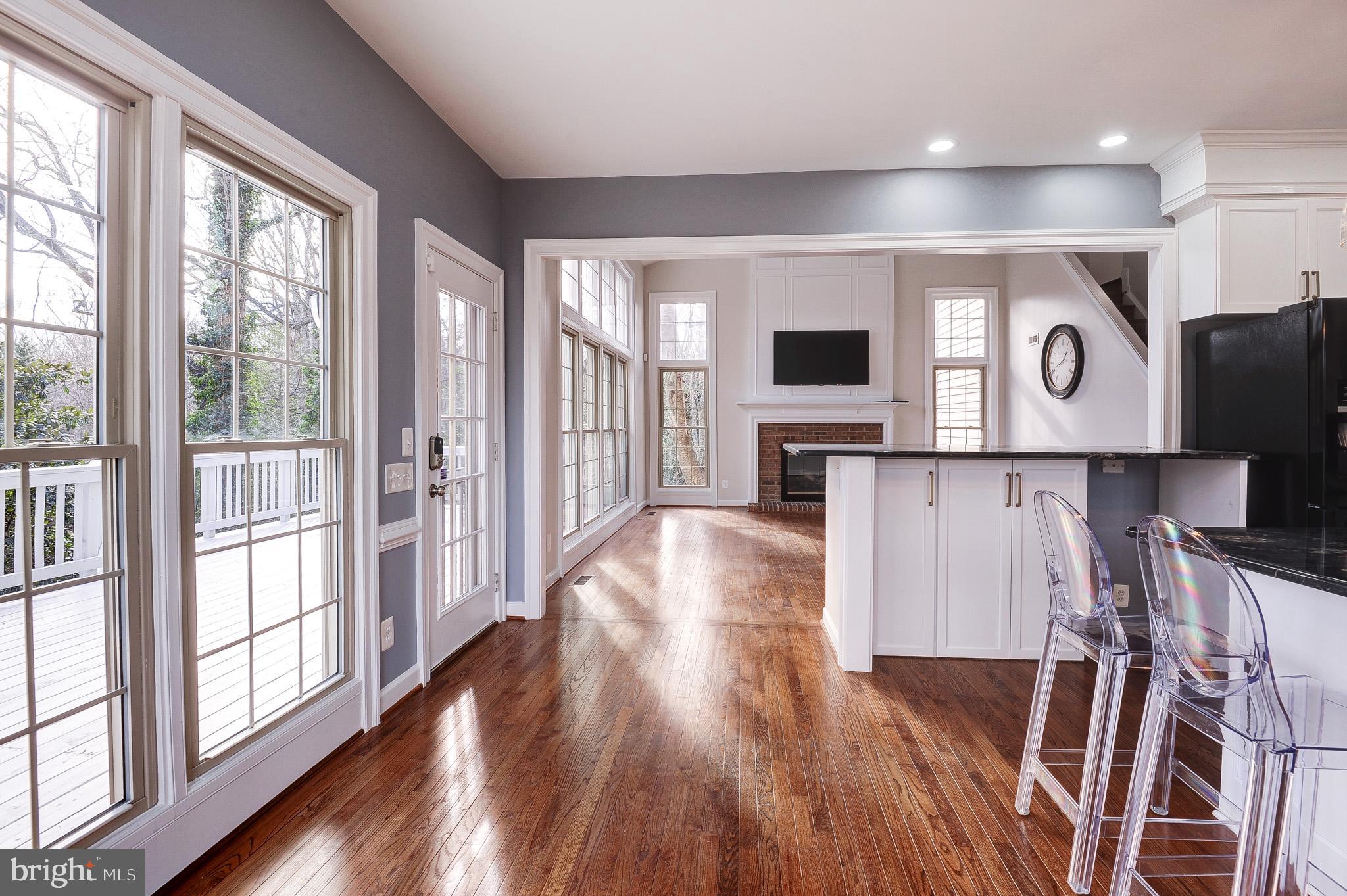 CHAMPION LAKE - Residential