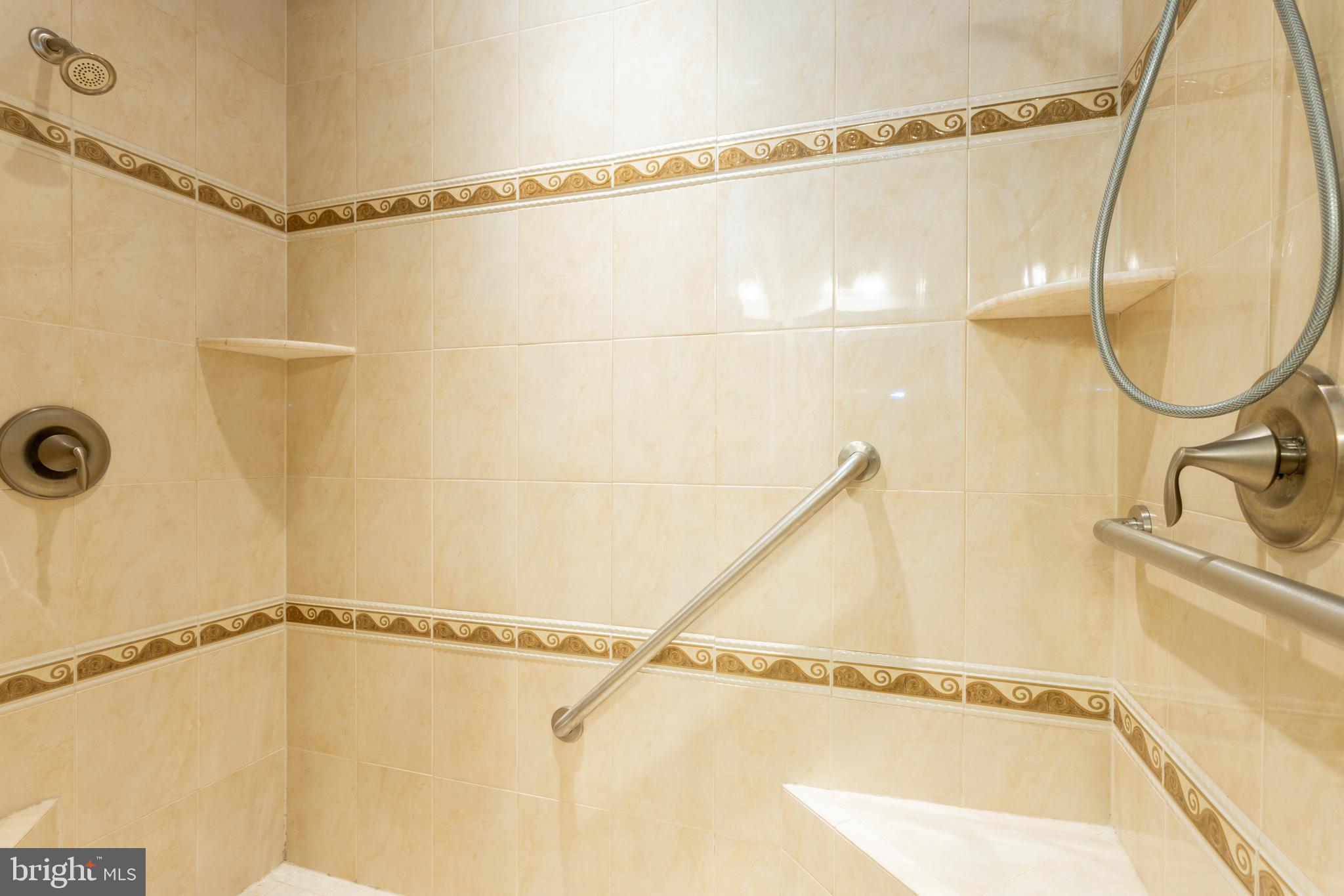 BULLE ROCK - Residential