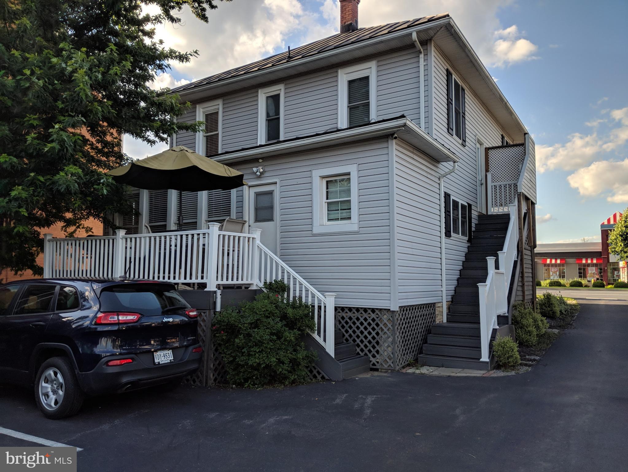 1019 BERRYVILLE