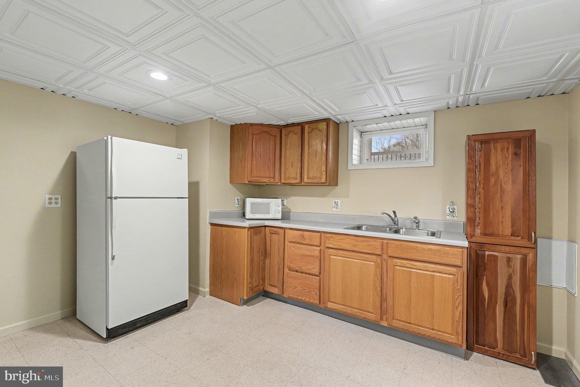 ADAMS HEIGHTS - Residential