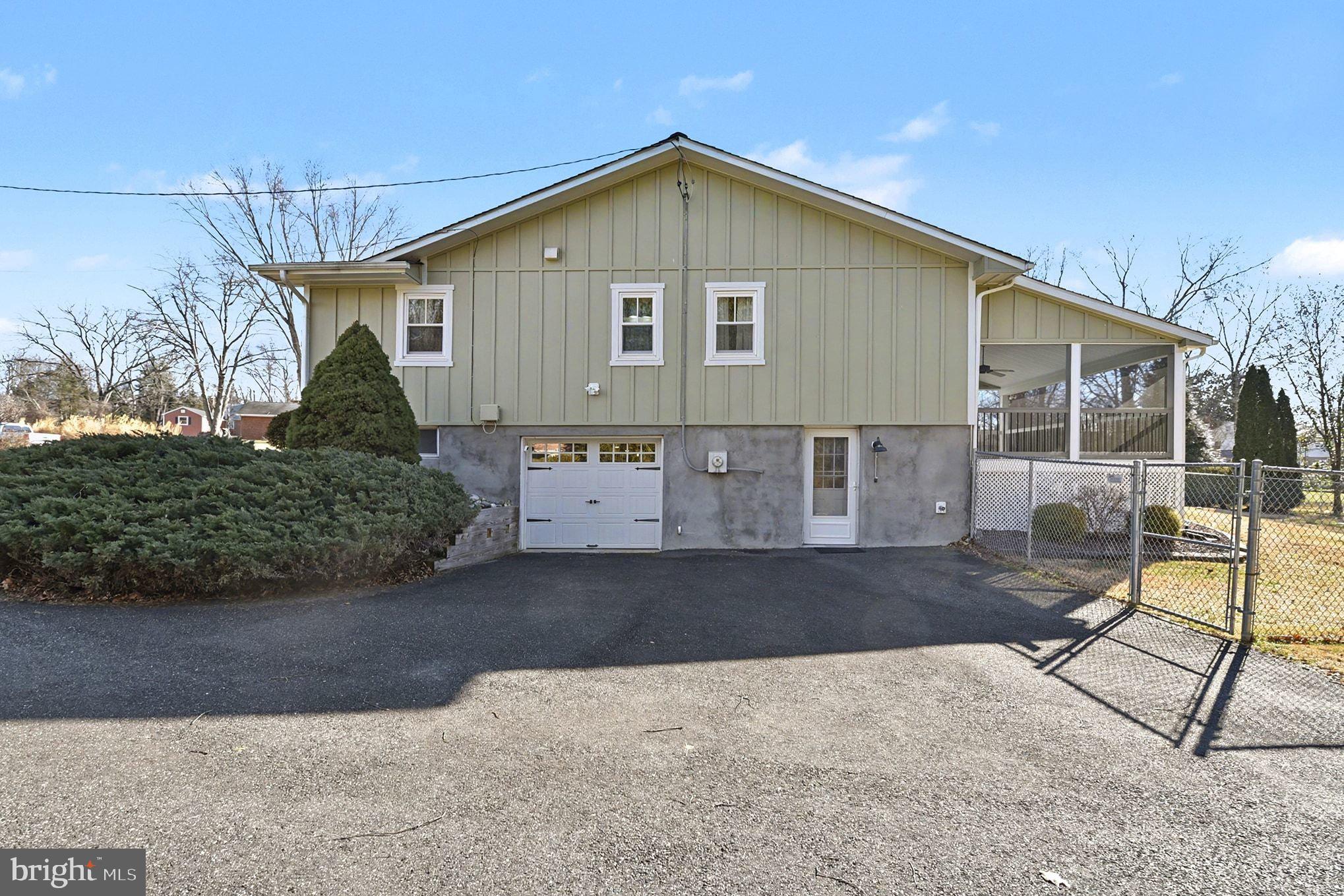 ADAMS HEIGHTS - Residential