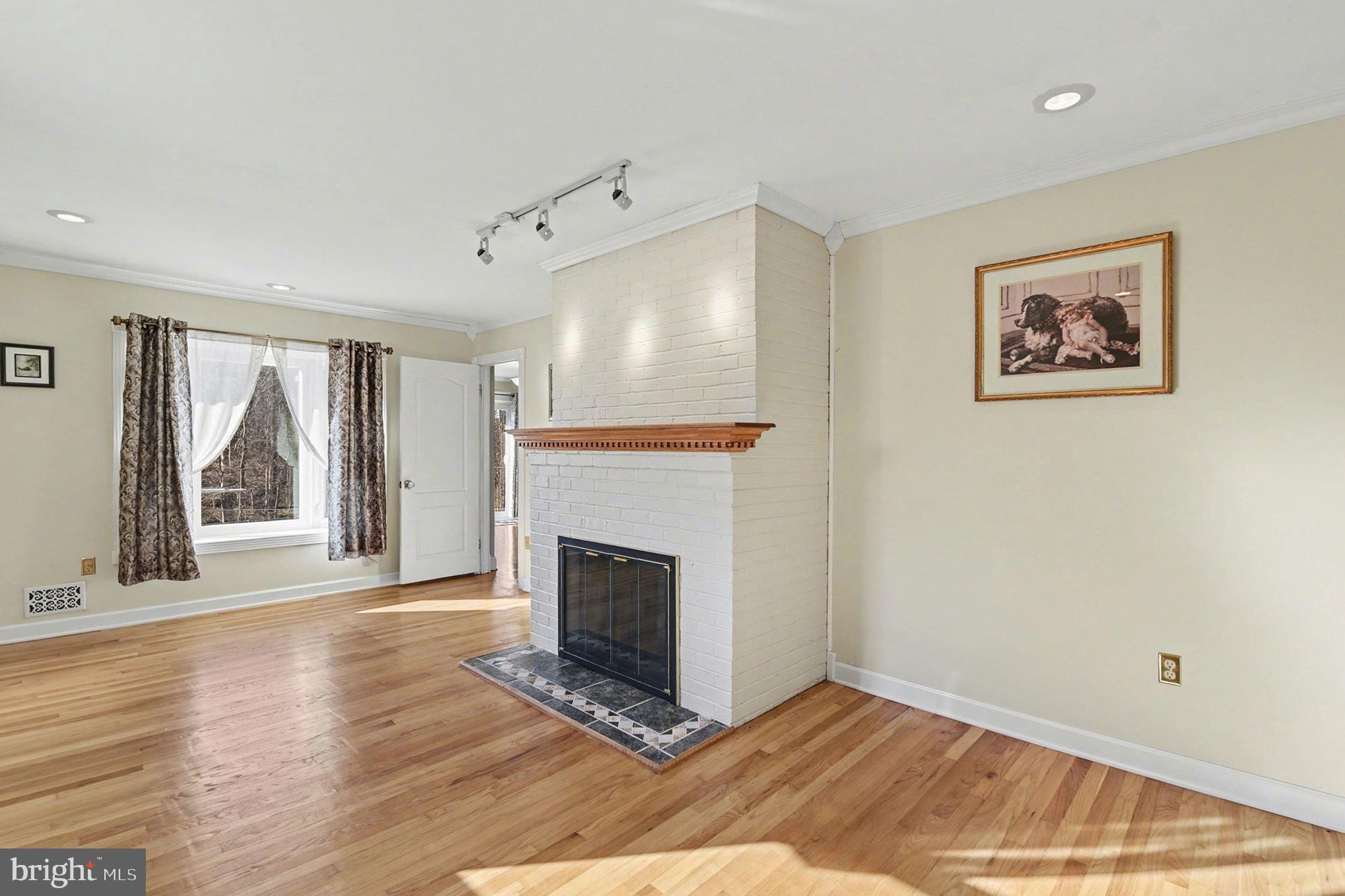 ADAMS HEIGHTS - Residential