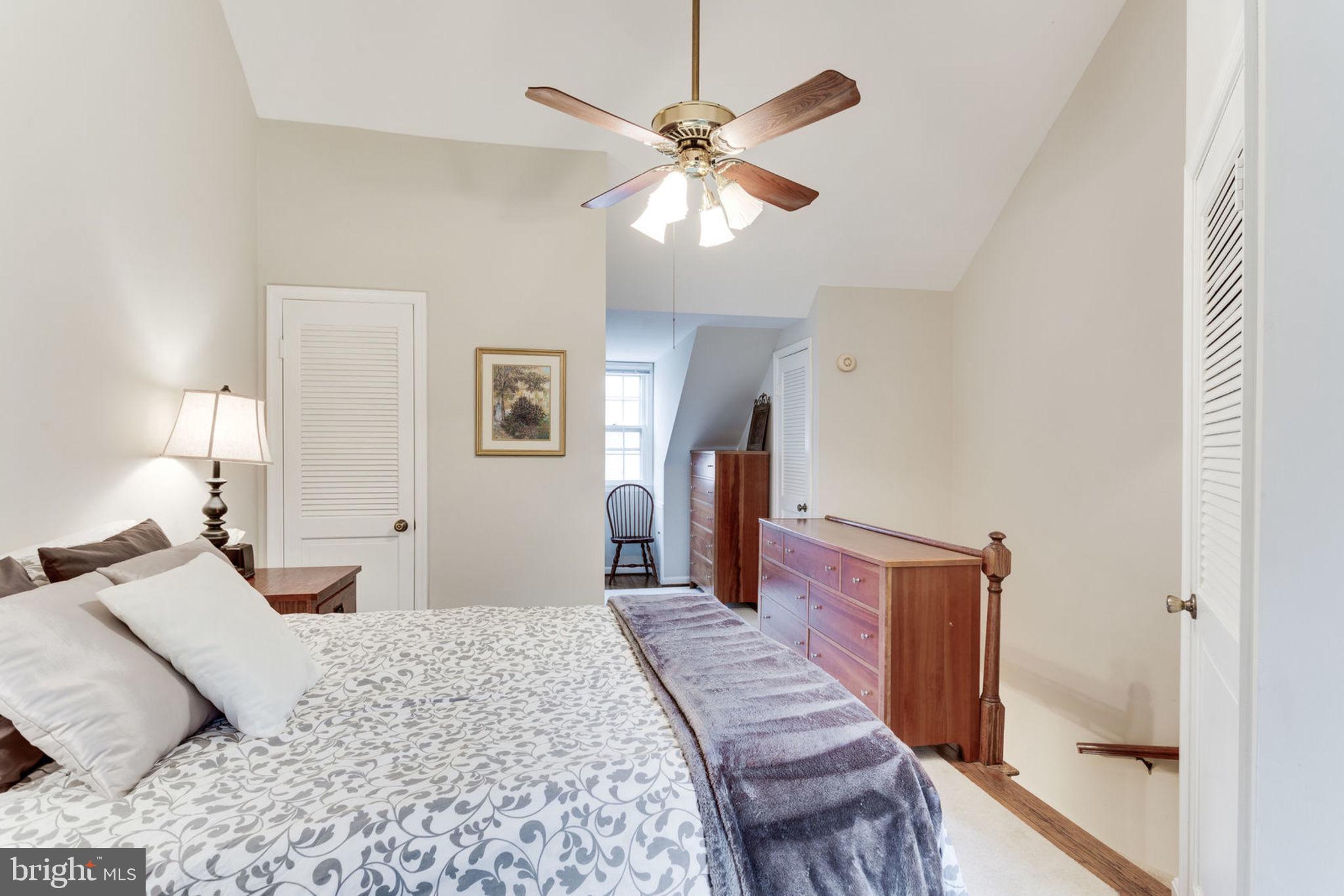 WASHINGTON SQUARE - Residential