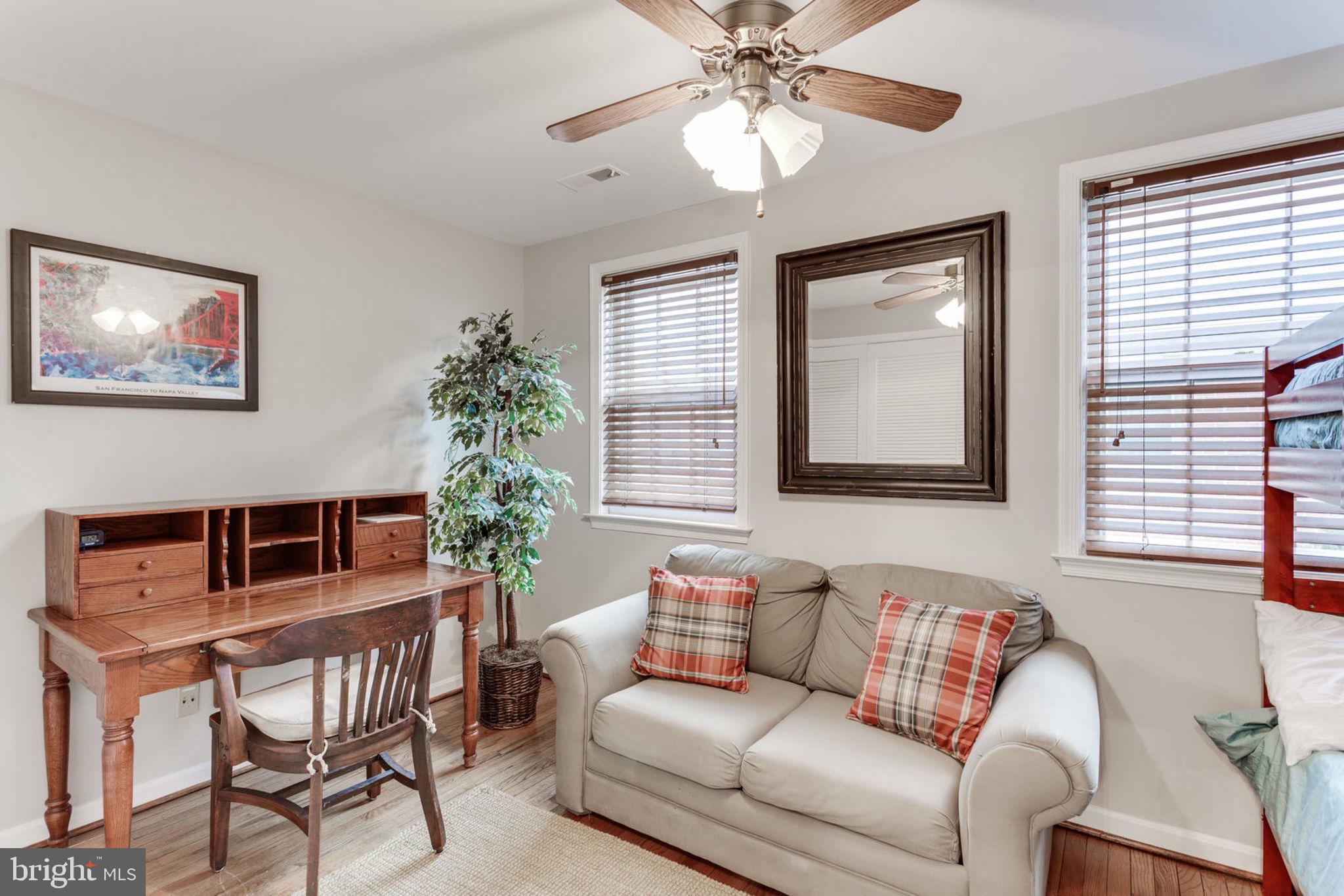 WASHINGTON SQUARE - Residential