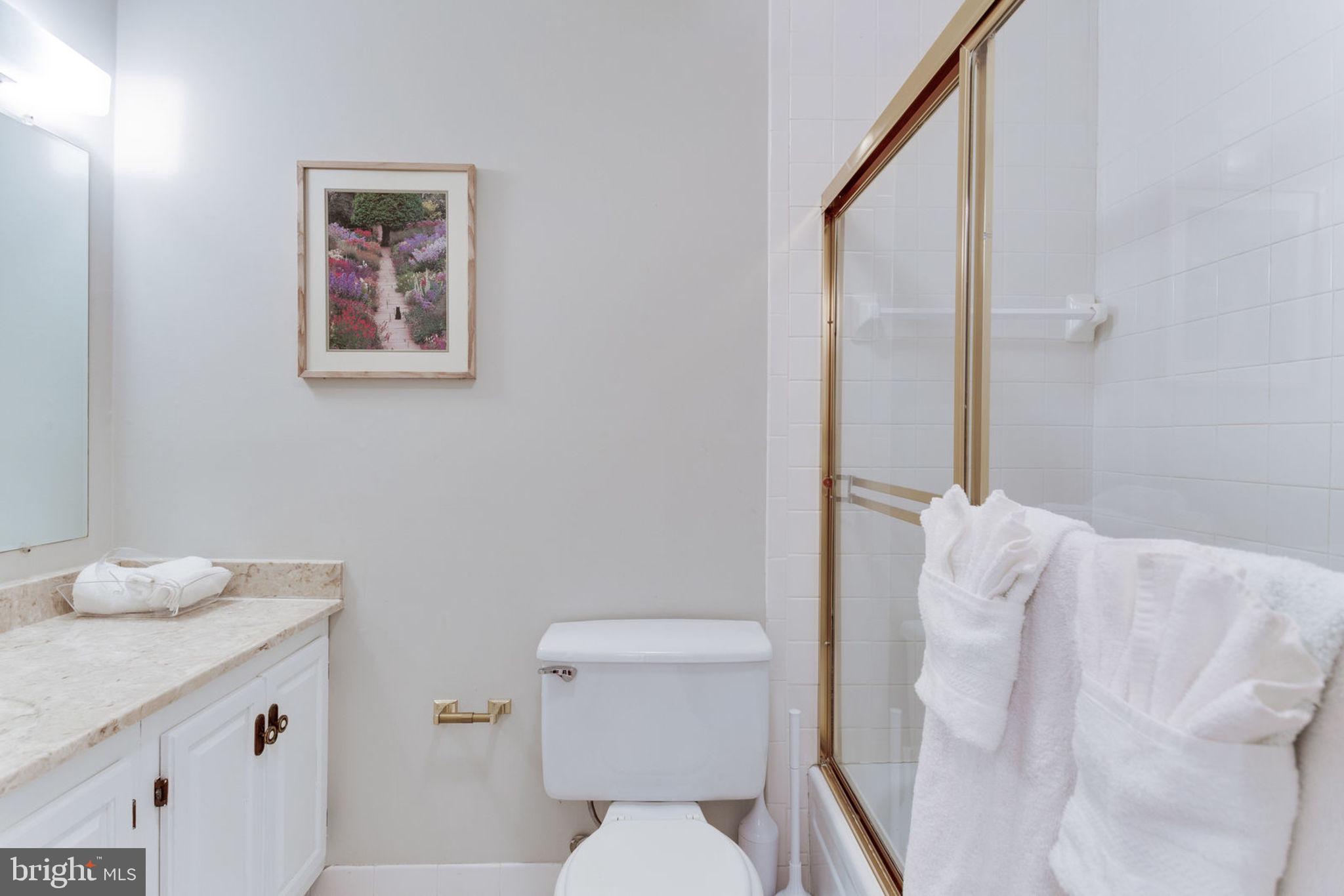 WASHINGTON SQUARE - Residential