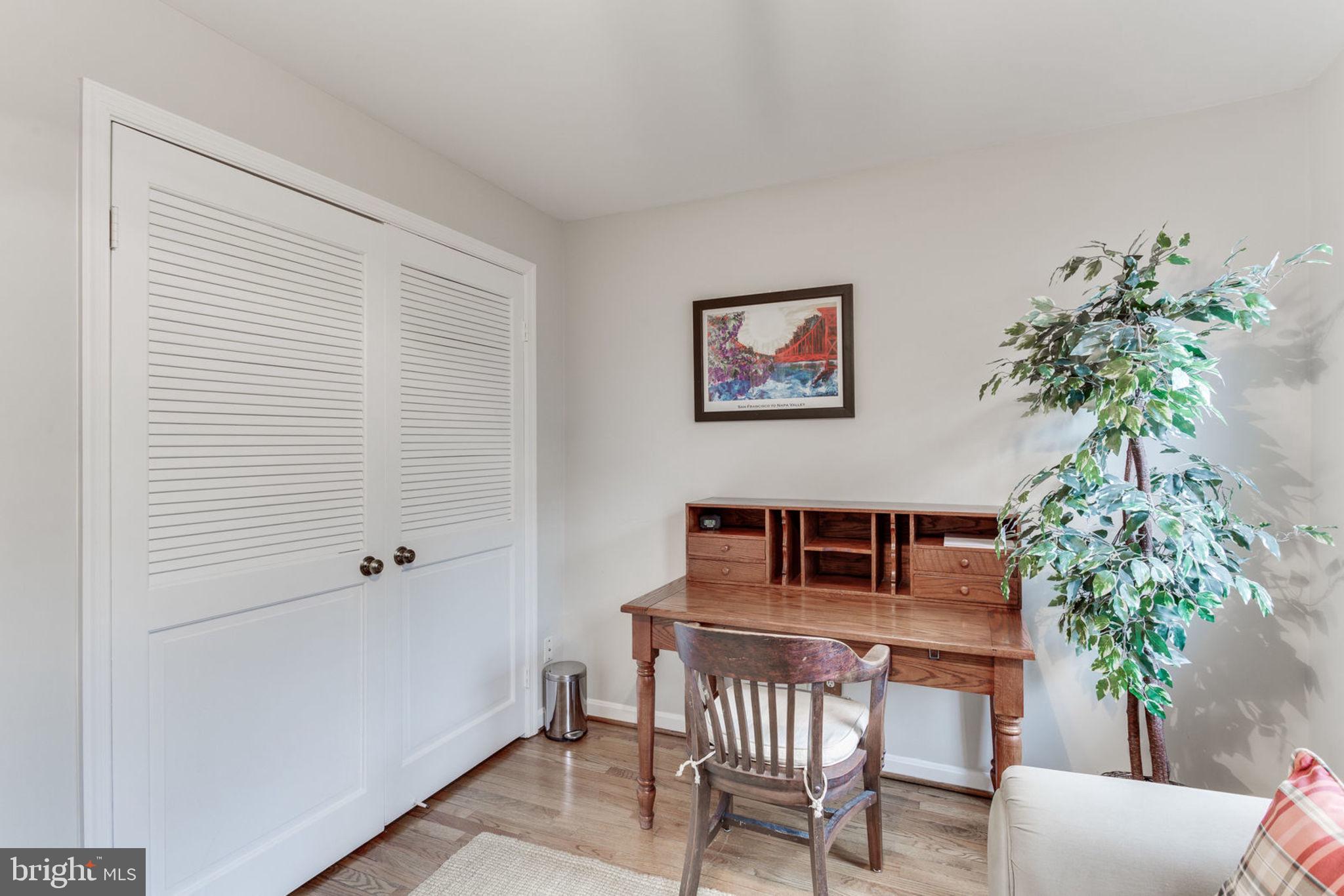 WASHINGTON SQUARE - Residential