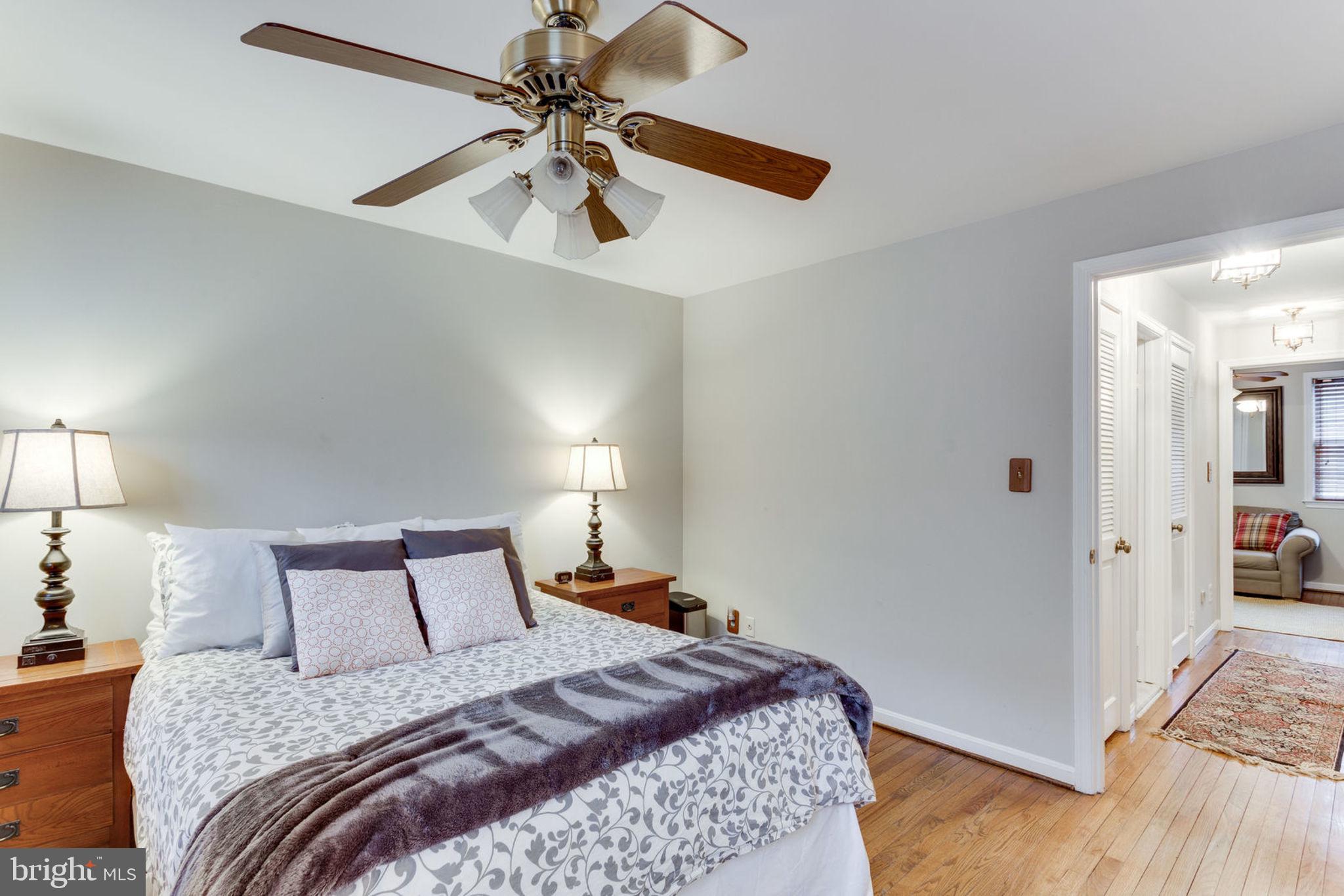 WASHINGTON SQUARE - Residential