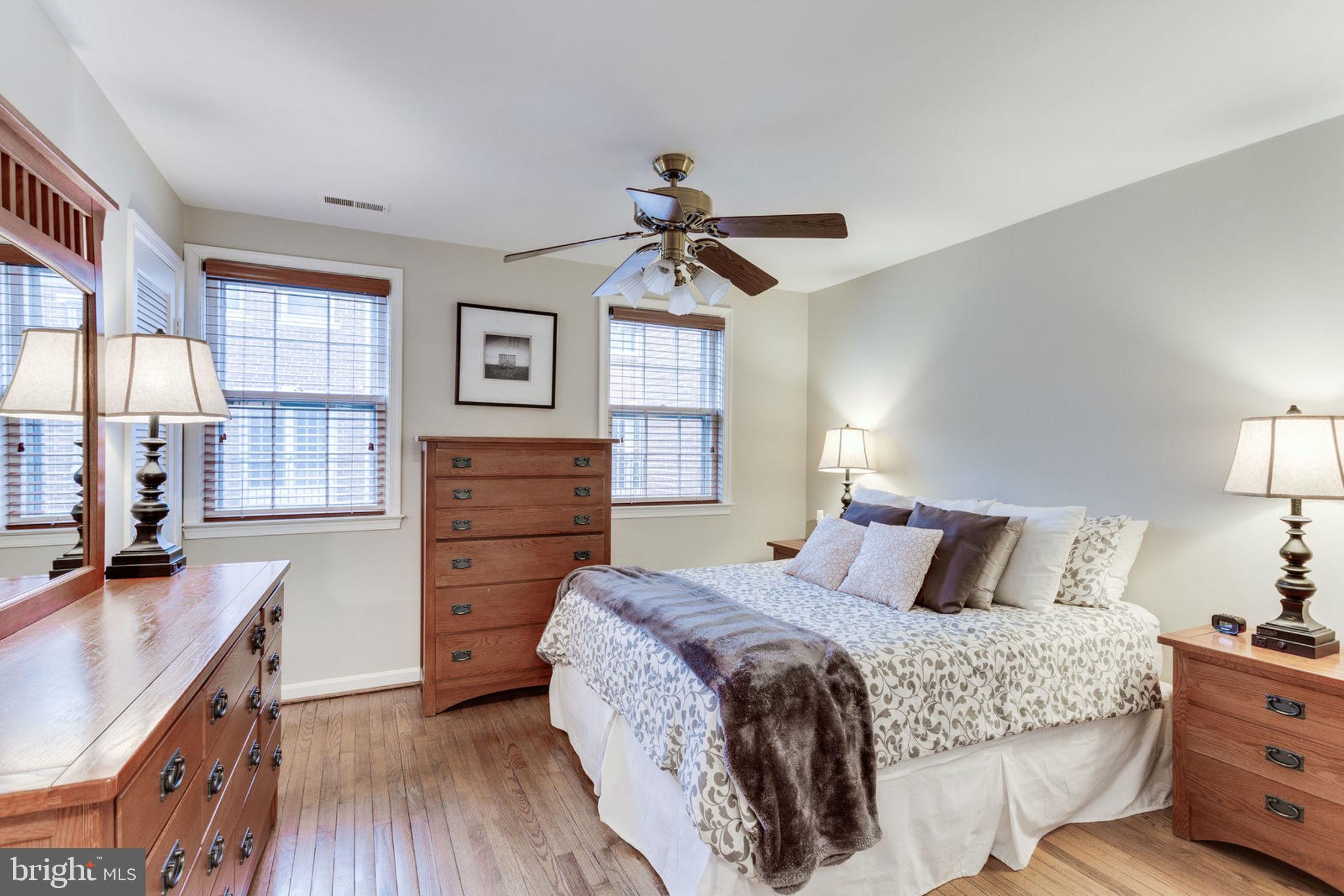 WASHINGTON SQUARE - Residential