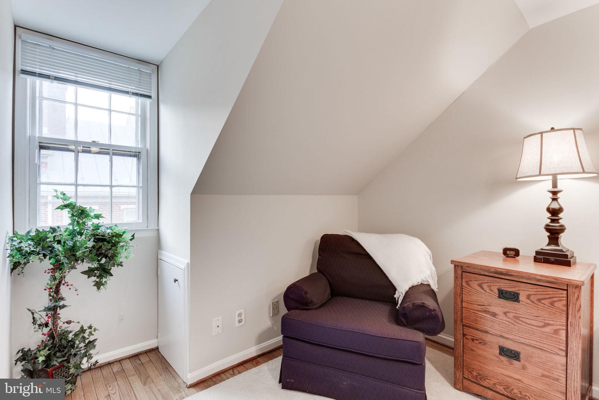 WASHINGTON SQUARE - Residential