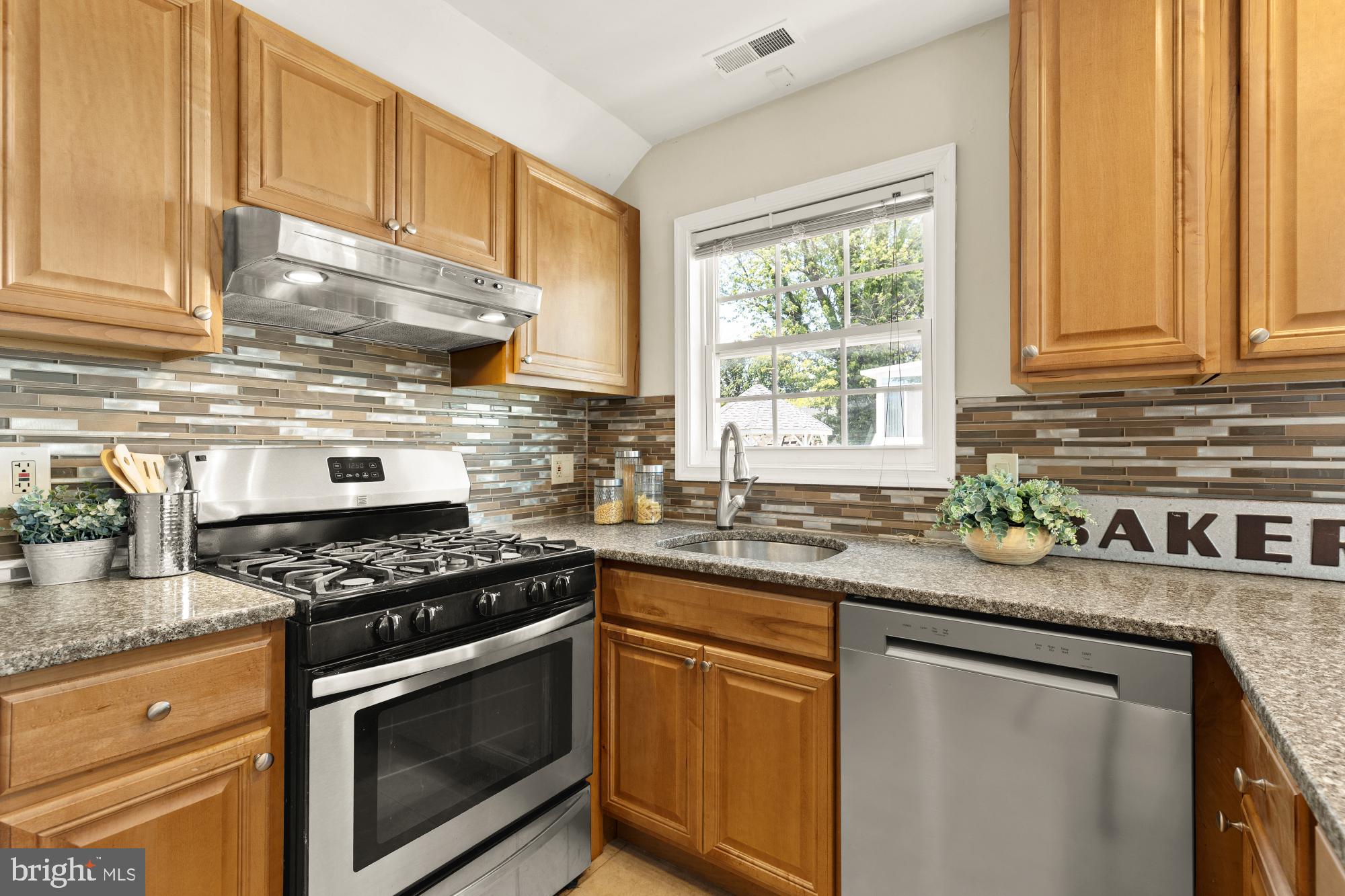 GLENMONT HILLS - Residential