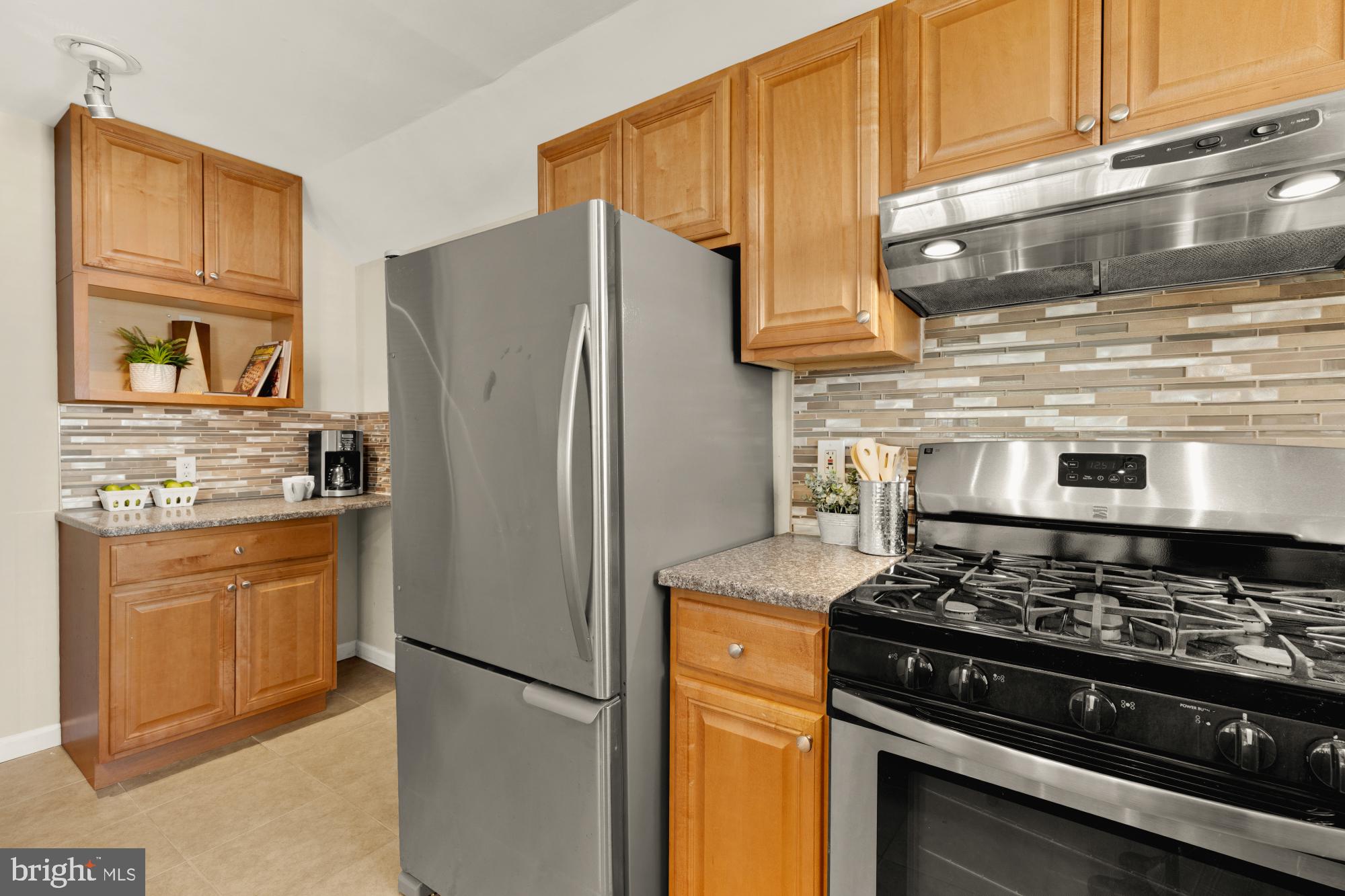 GLENMONT HILLS - Residential