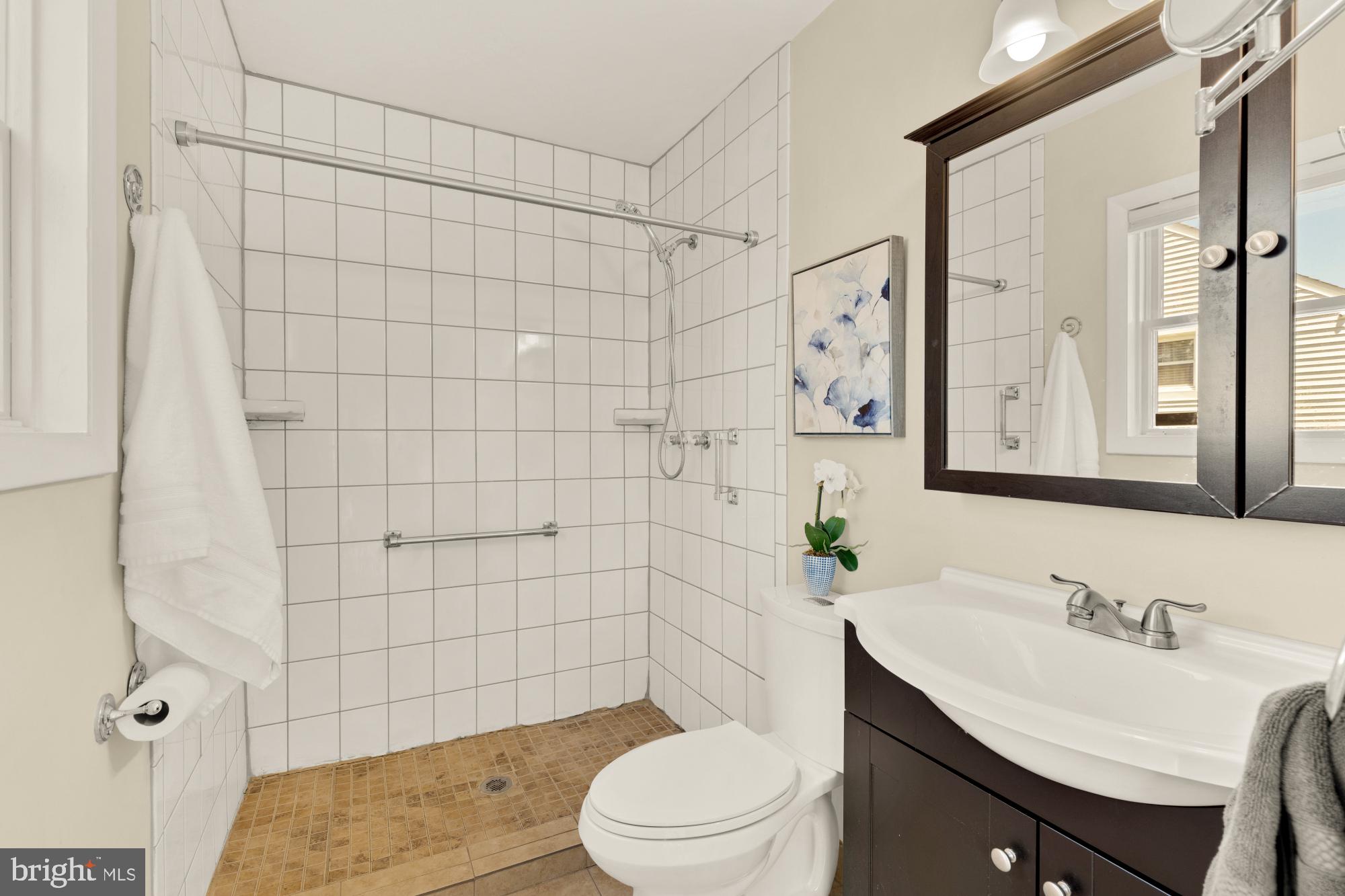 GLENMONT HILLS - Residential