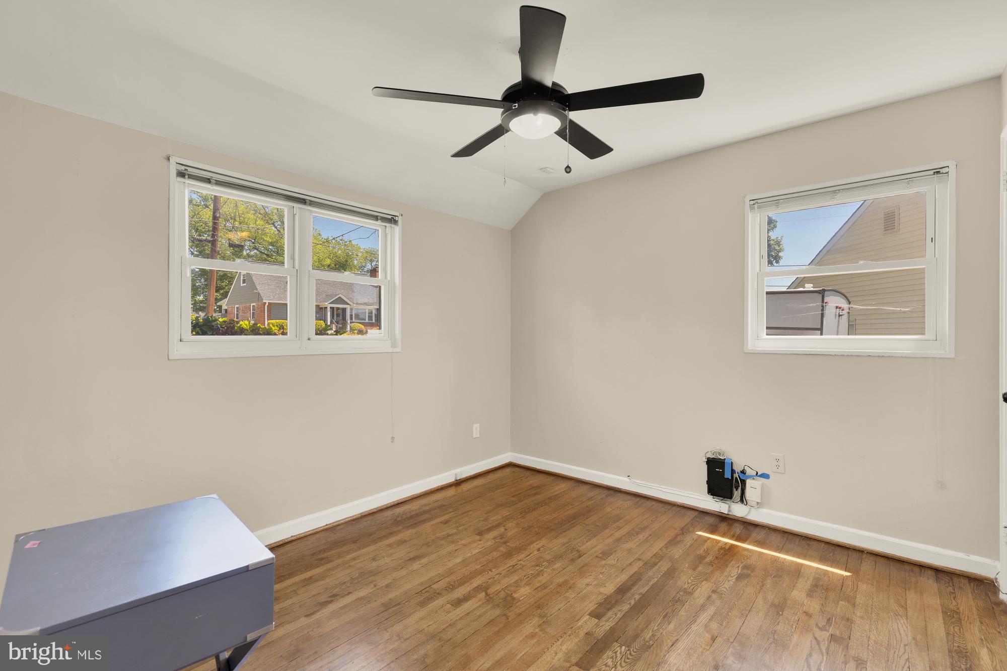 GLENMONT HILLS - Residential
