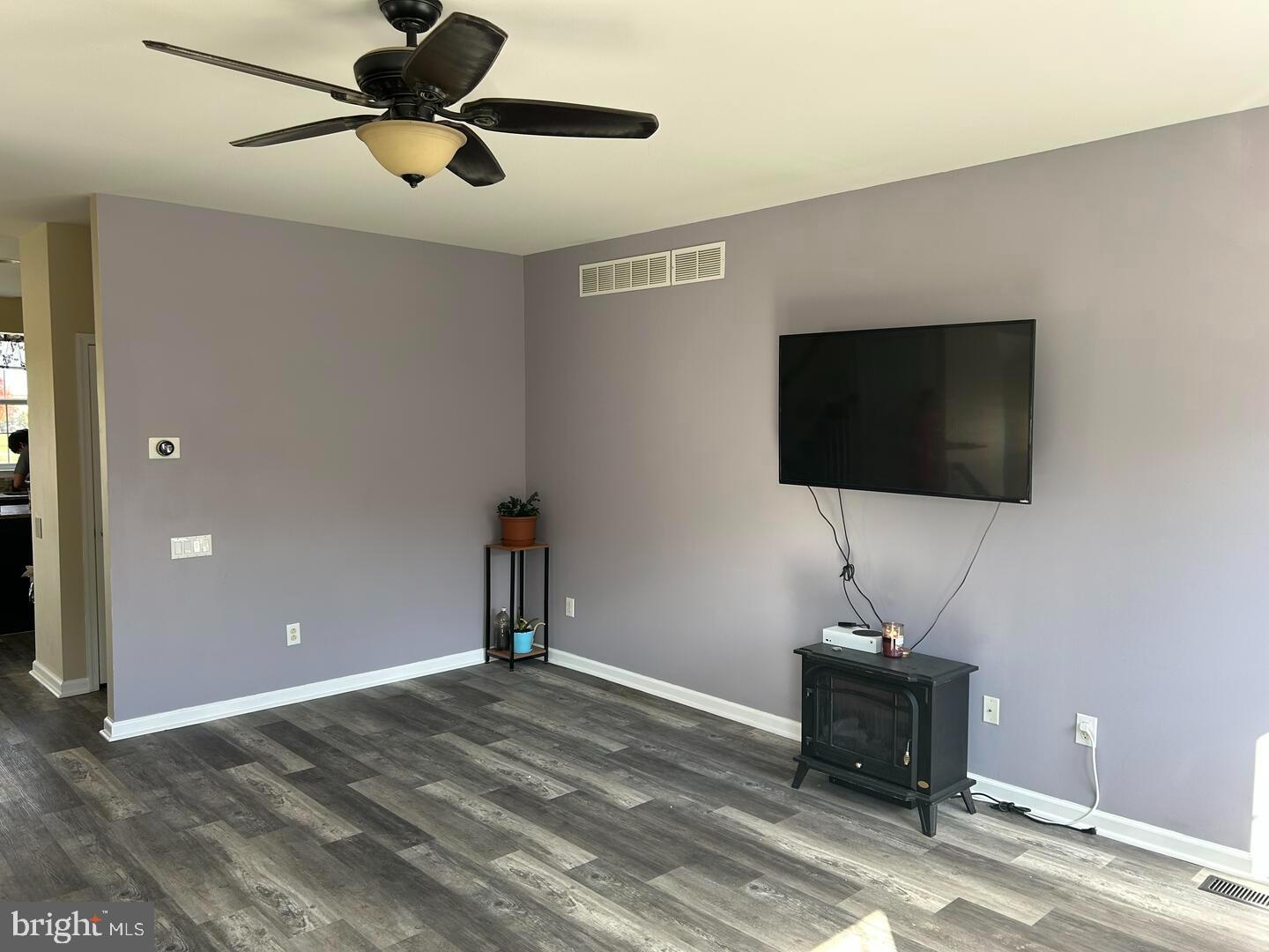 636 COURTLY ROAD