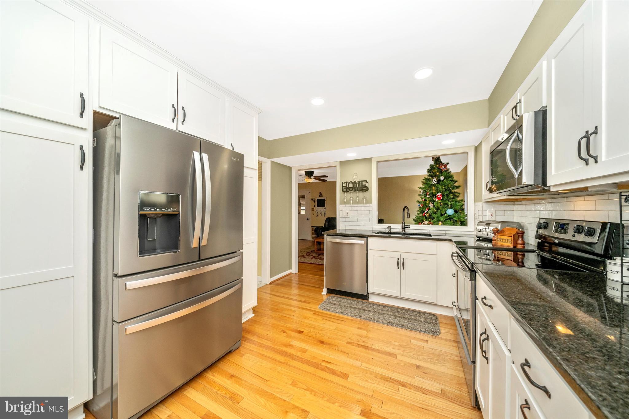 LOCH HAVEN - Residential