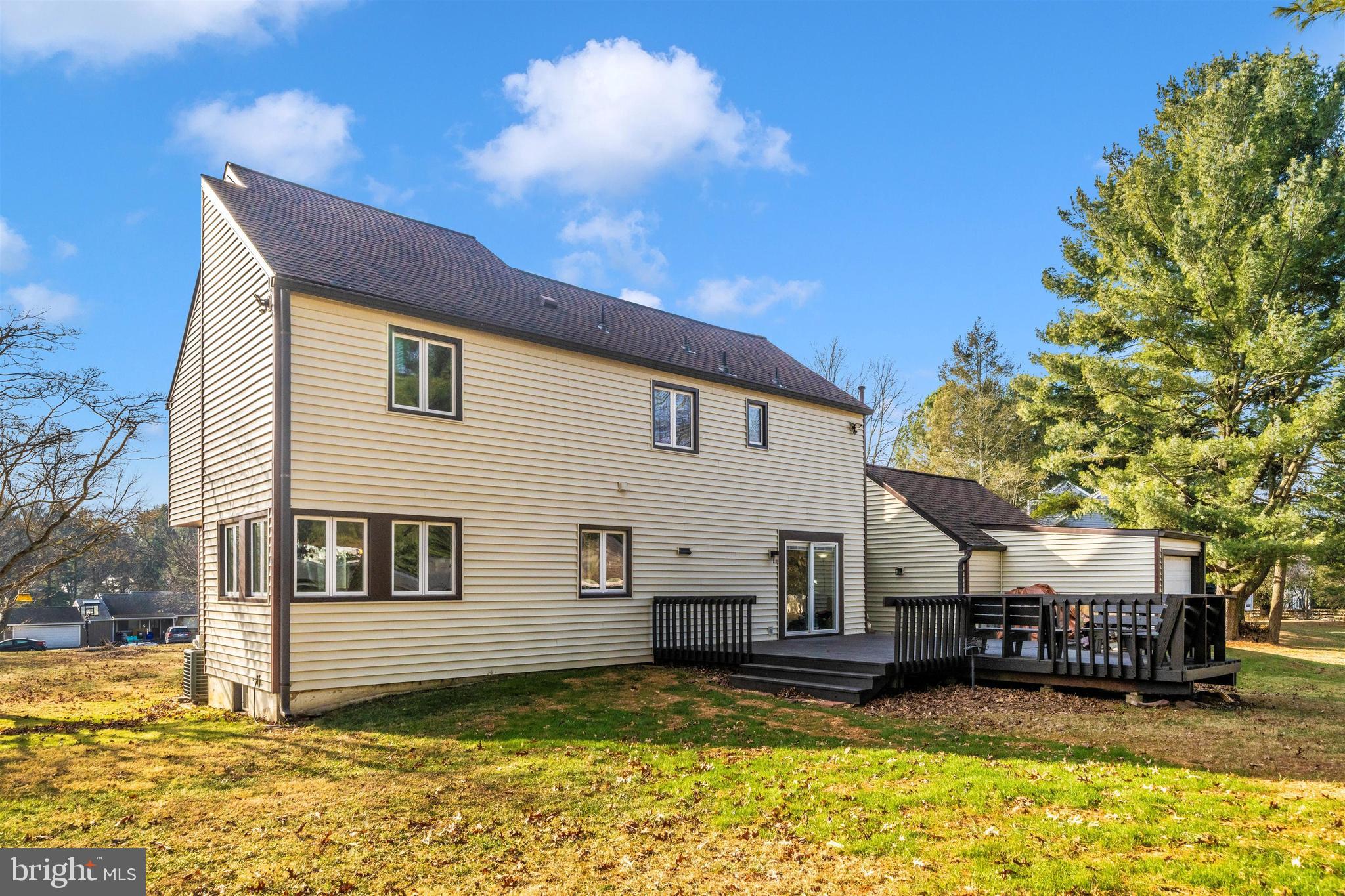 LOCH HAVEN - Residential