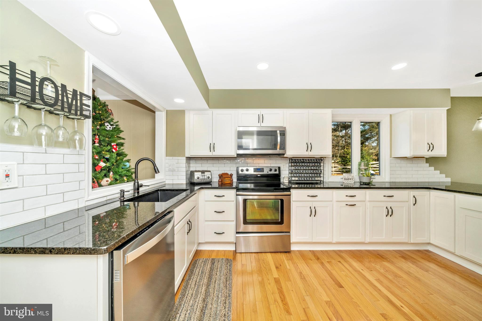 LOCH HAVEN - Residential