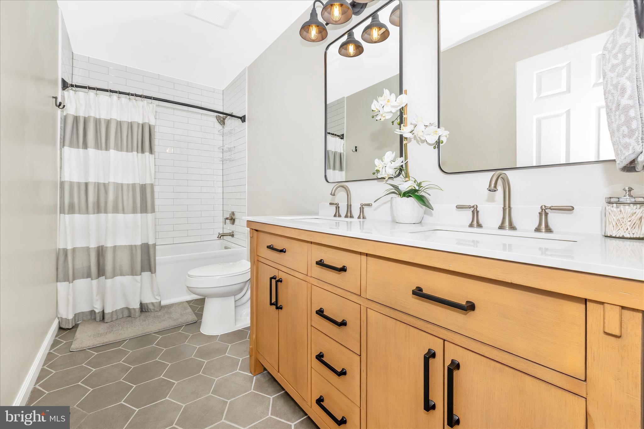 TWIN RIDGE - Residential