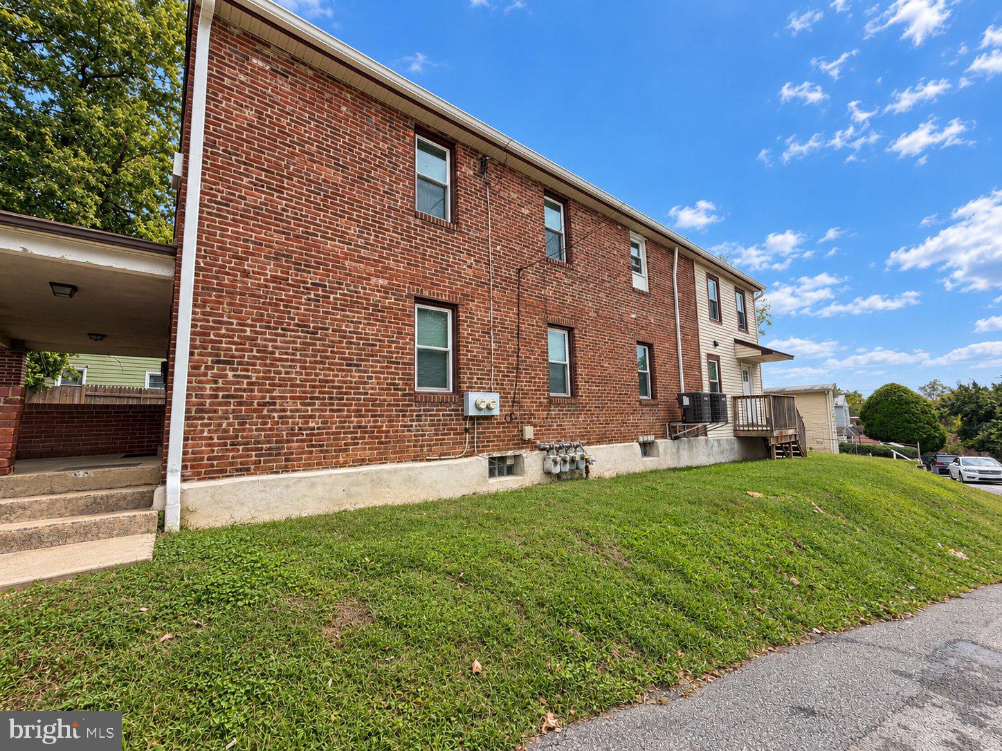 3950 MARY STREET