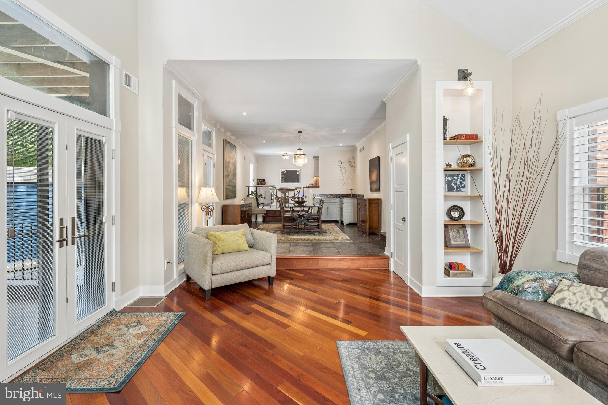 124 W MONTGOMERY STREET