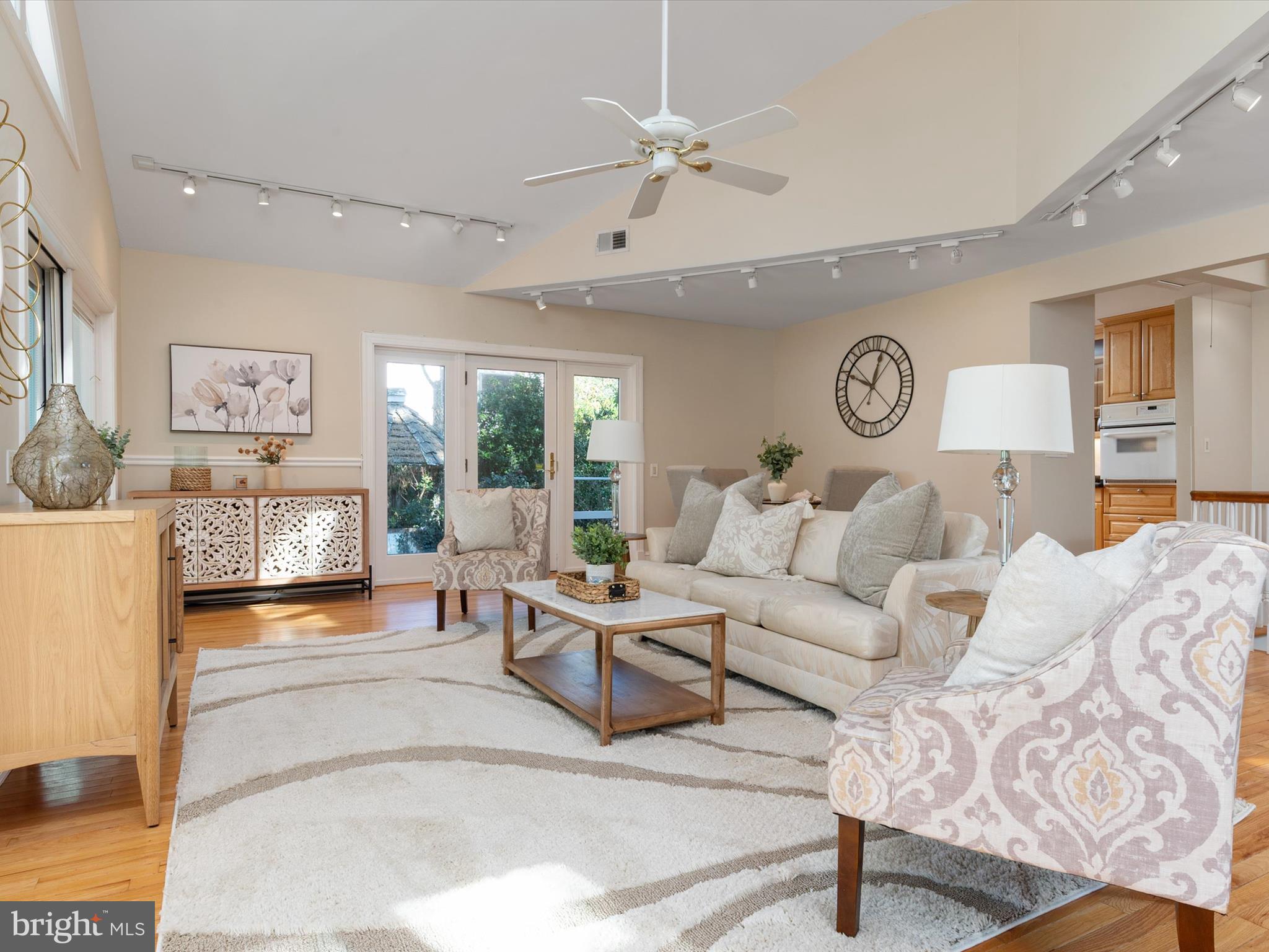 EDGEWATER BEACH - Residential