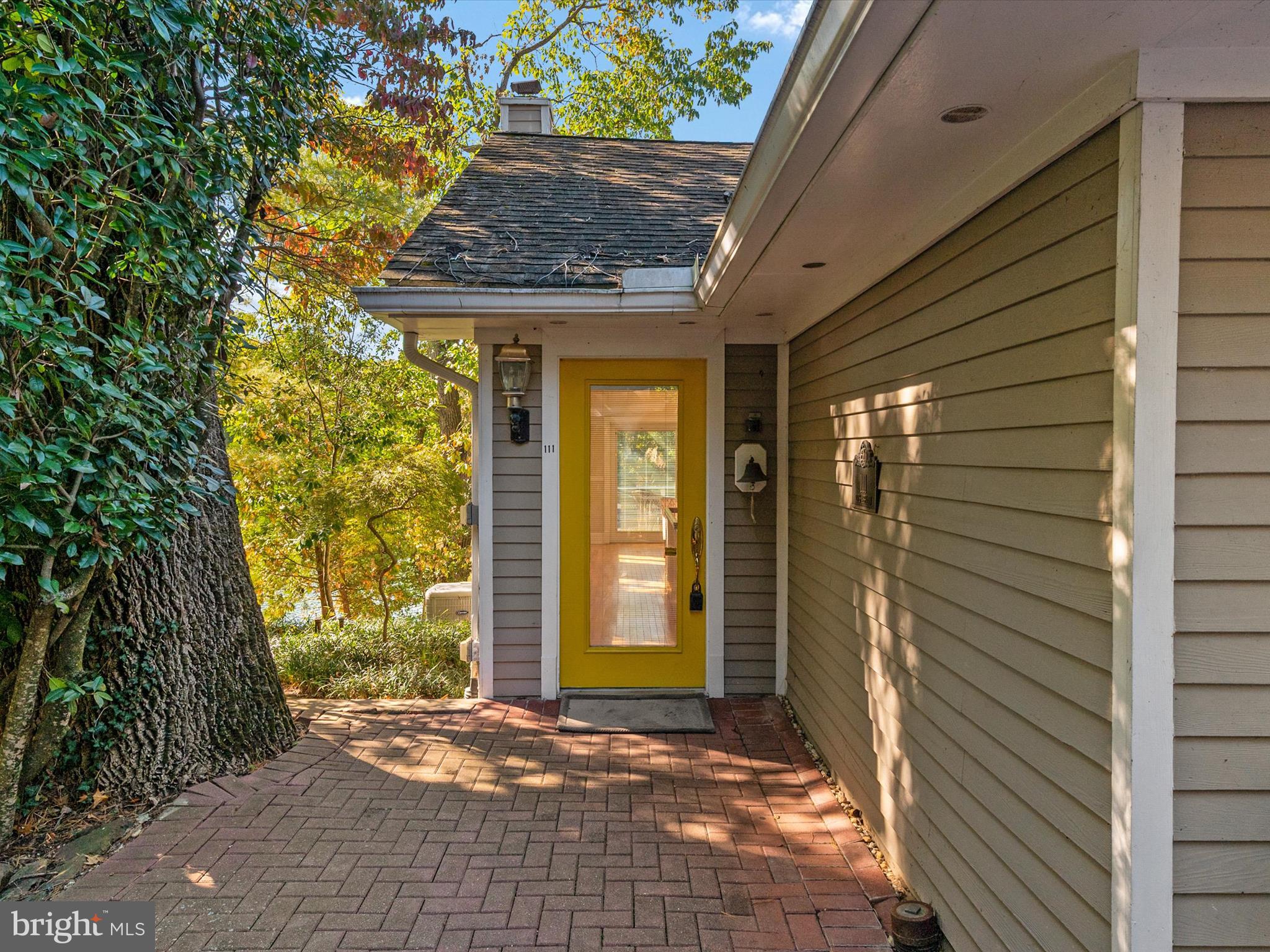 EDGEWATER BEACH - Residential