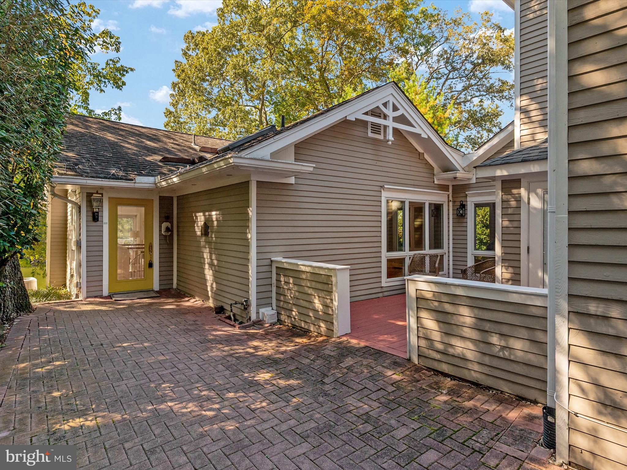 EDGEWATER BEACH - Residential