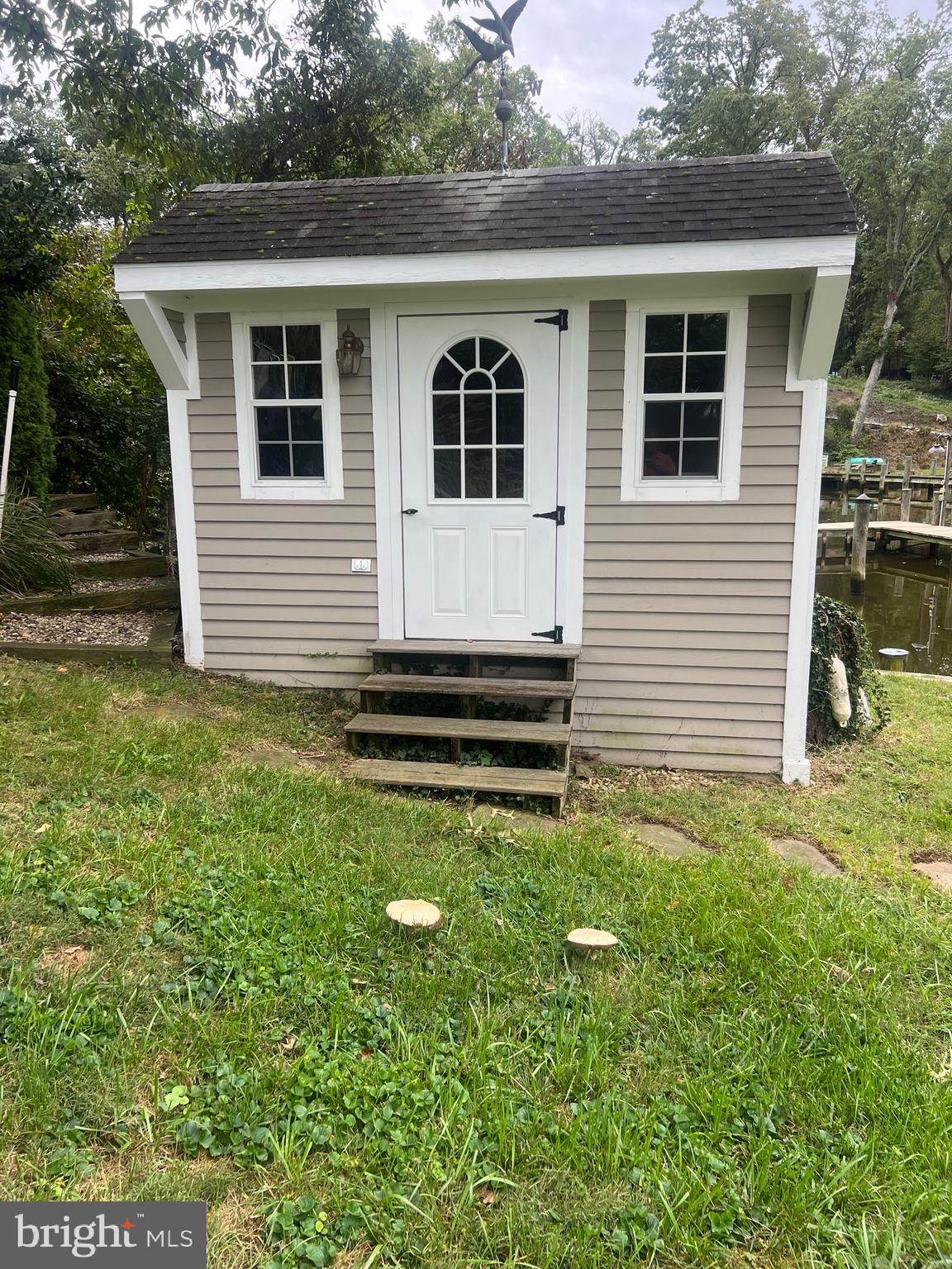 EDGEWATER BEACH - Residential