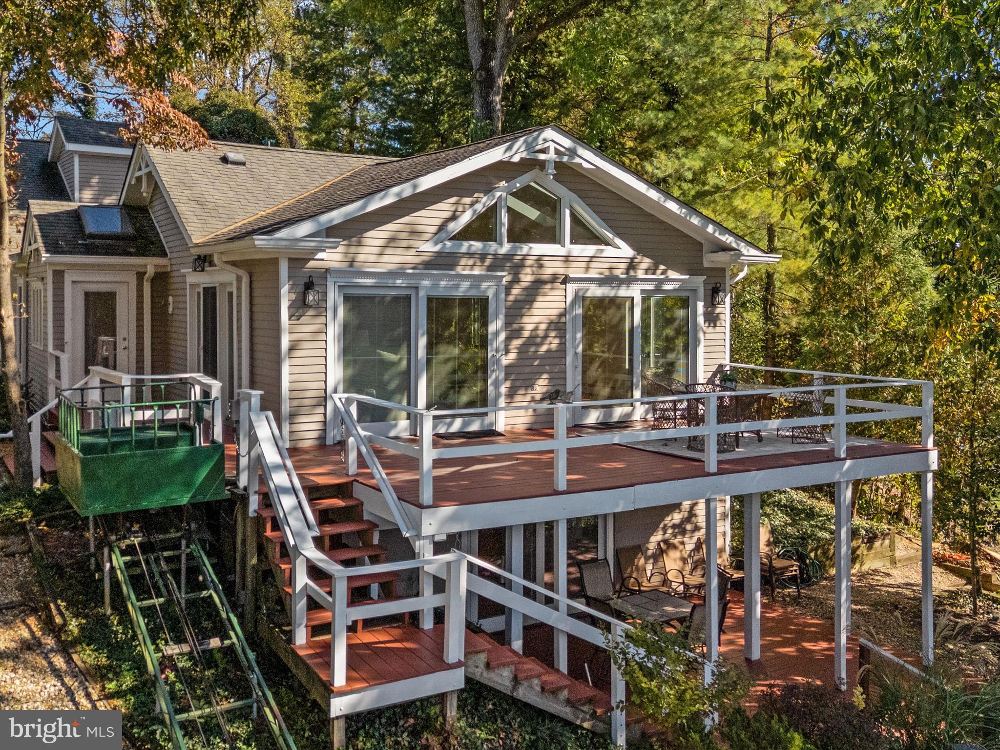 EDGEWATER BEACH - Residential